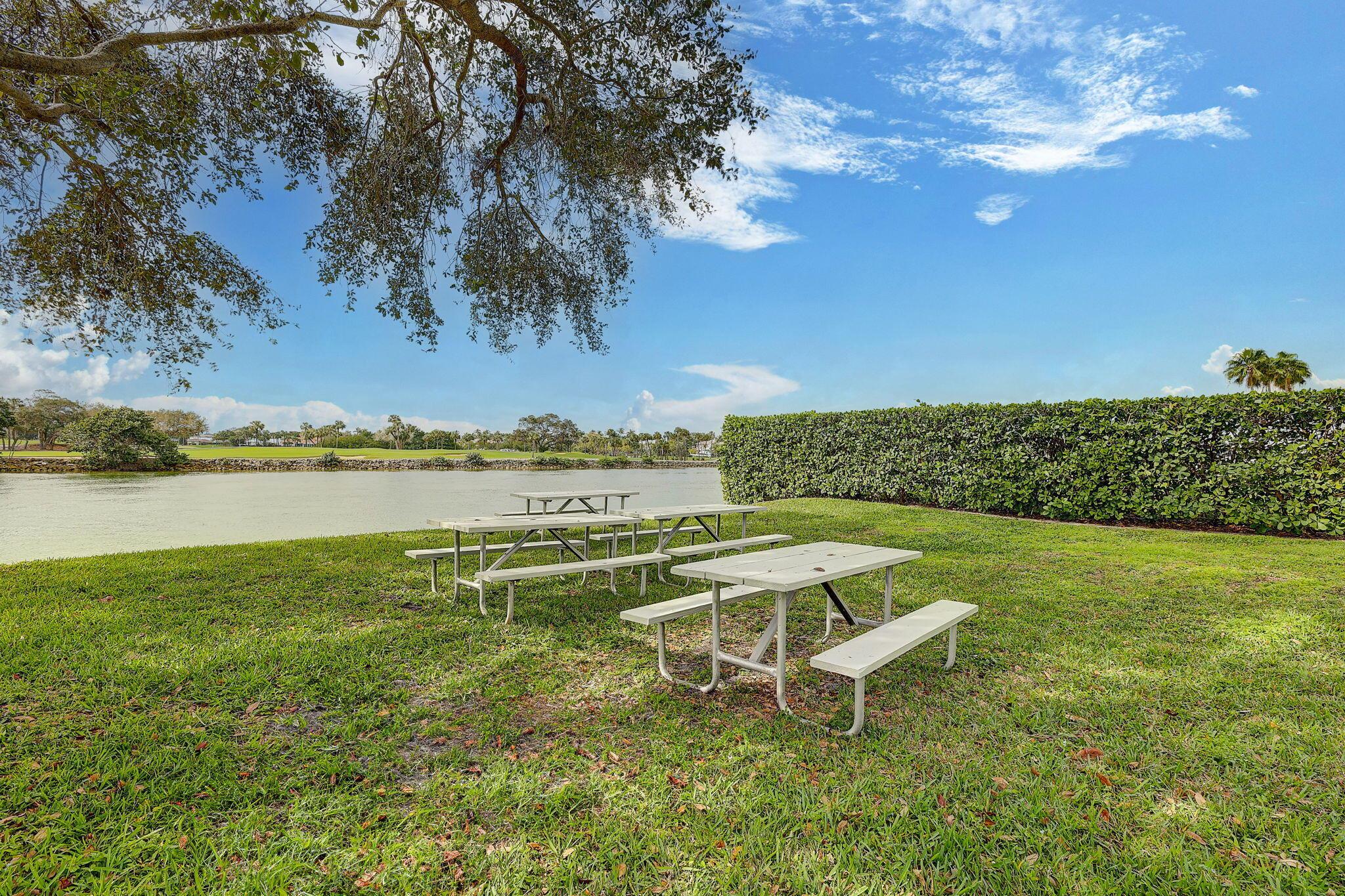 336 Golfview Road 914