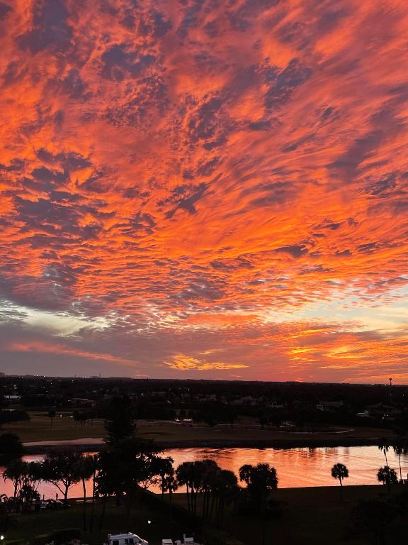 336 Golfview Road 914