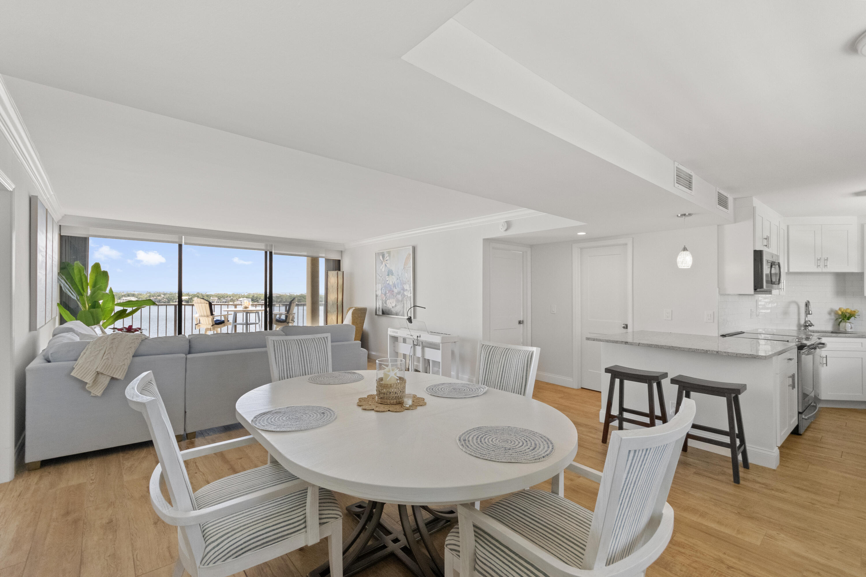 130 Lakeshore Drive 923