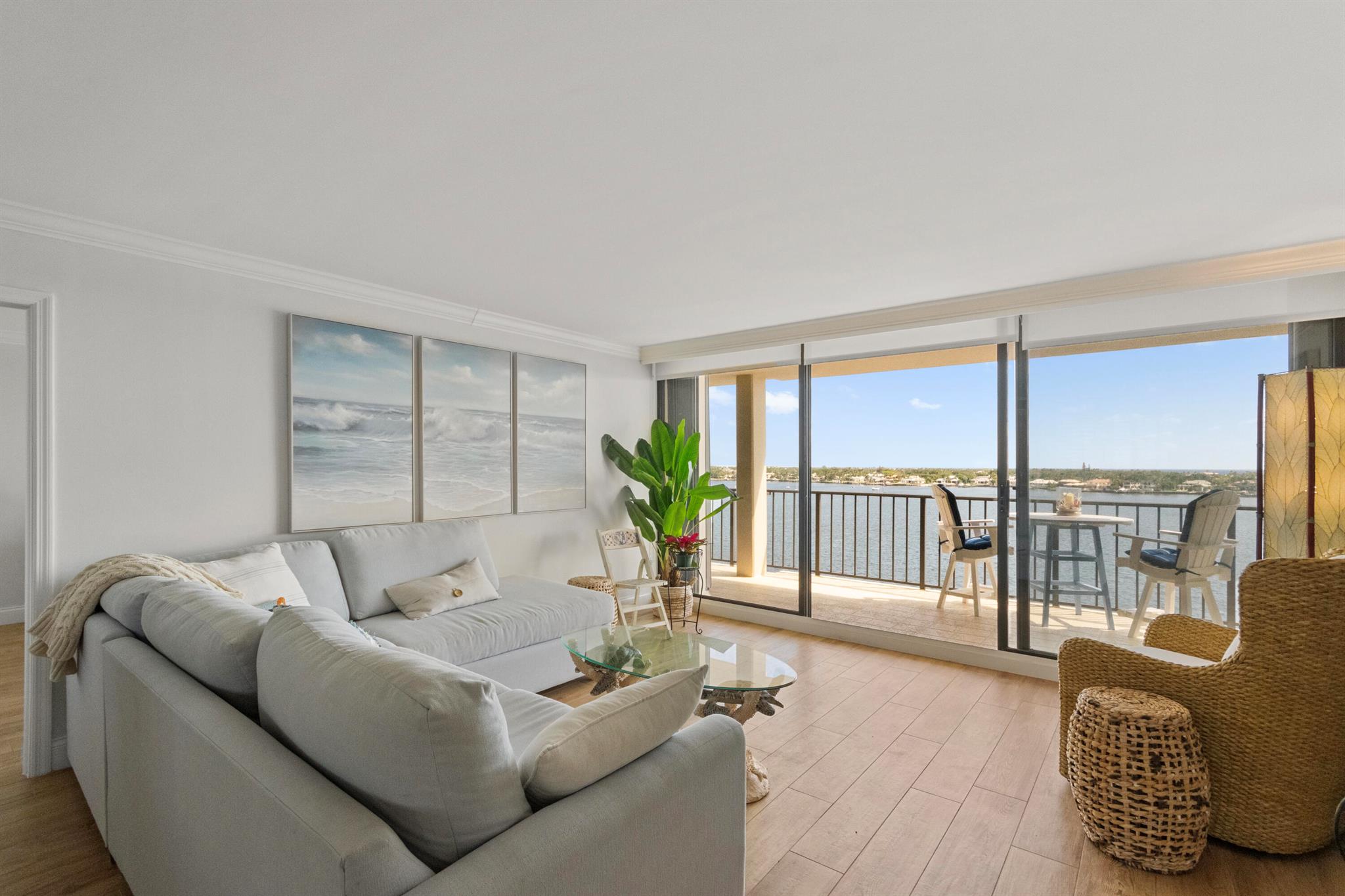 130 Lakeshore Drive 923