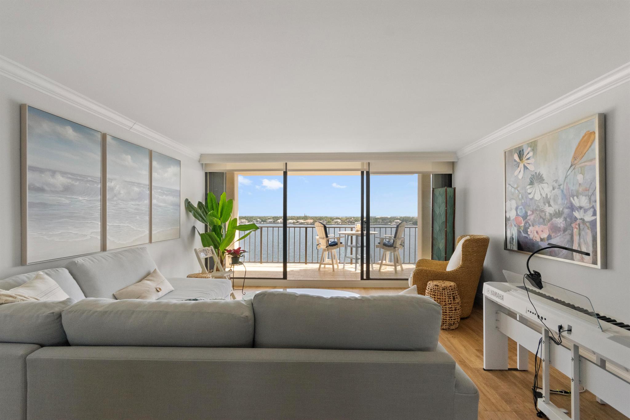 130 Lakeshore Drive 923