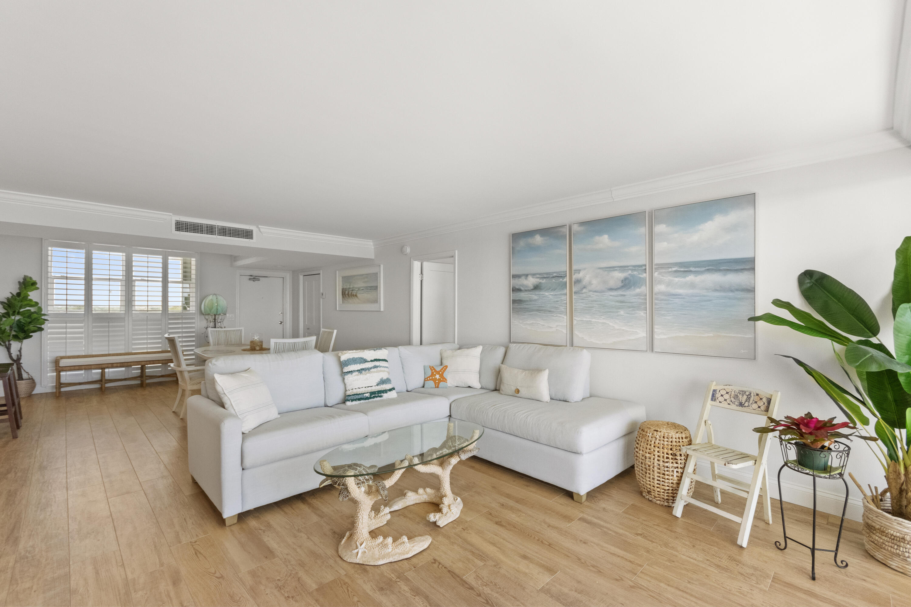 130 Lakeshore Drive 923