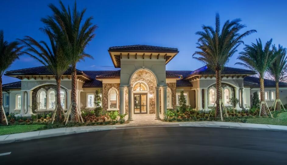 409 SE Filoli Drive Cedar 124