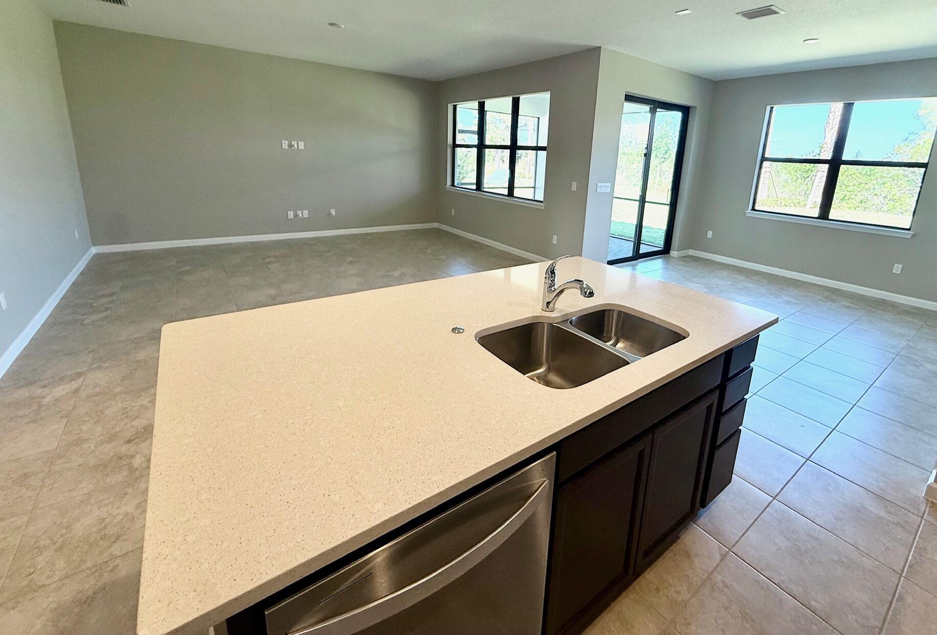 409 SE Filoli Drive Cedar 124