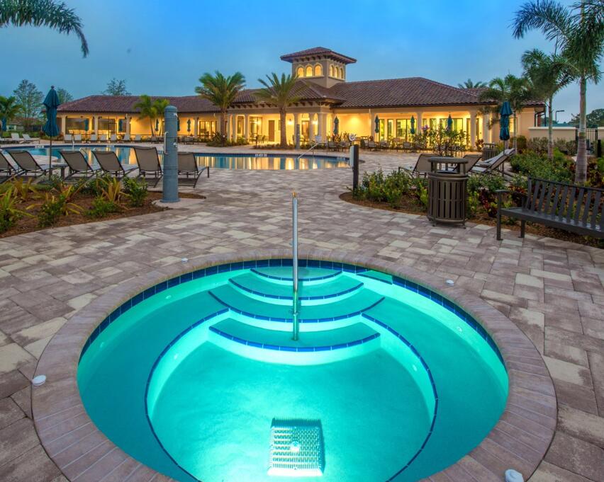 409 SE Filoli Drive Cedar 124