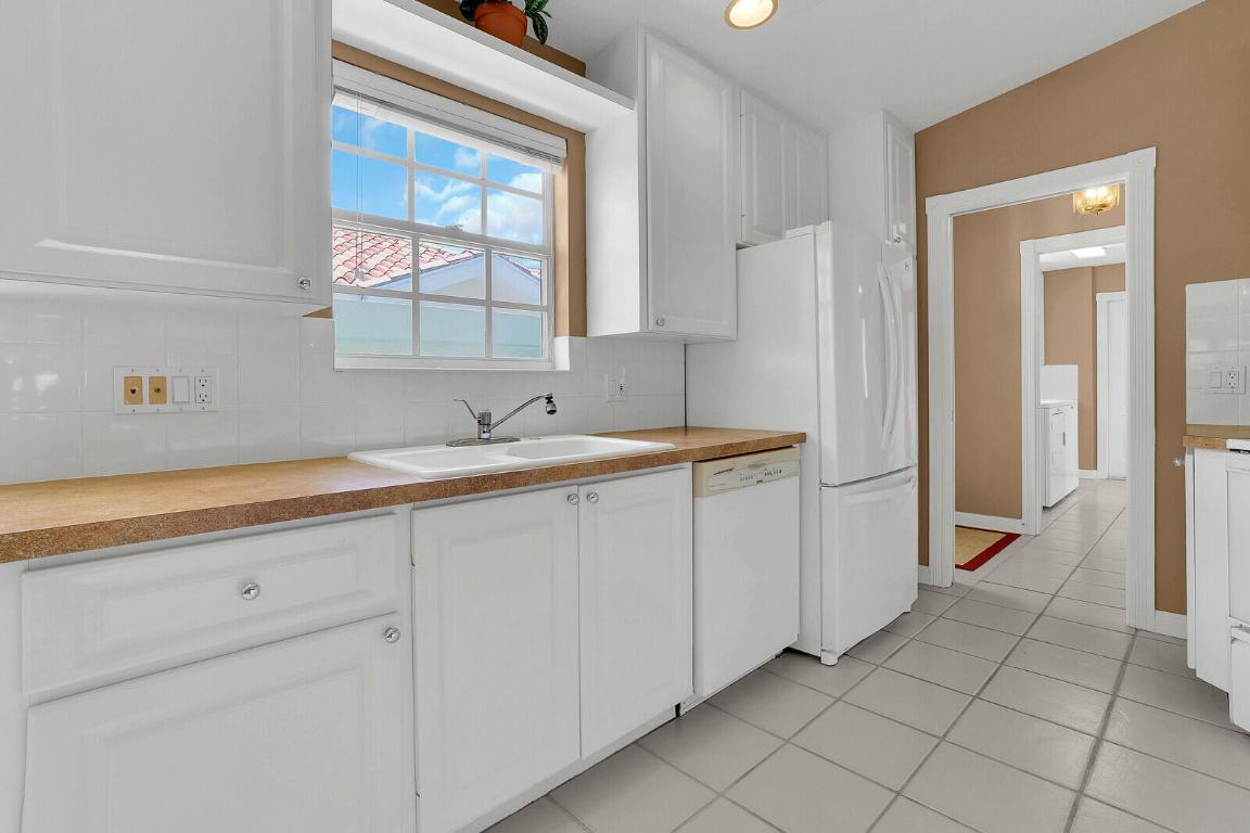 2503 SW Parkside Drive