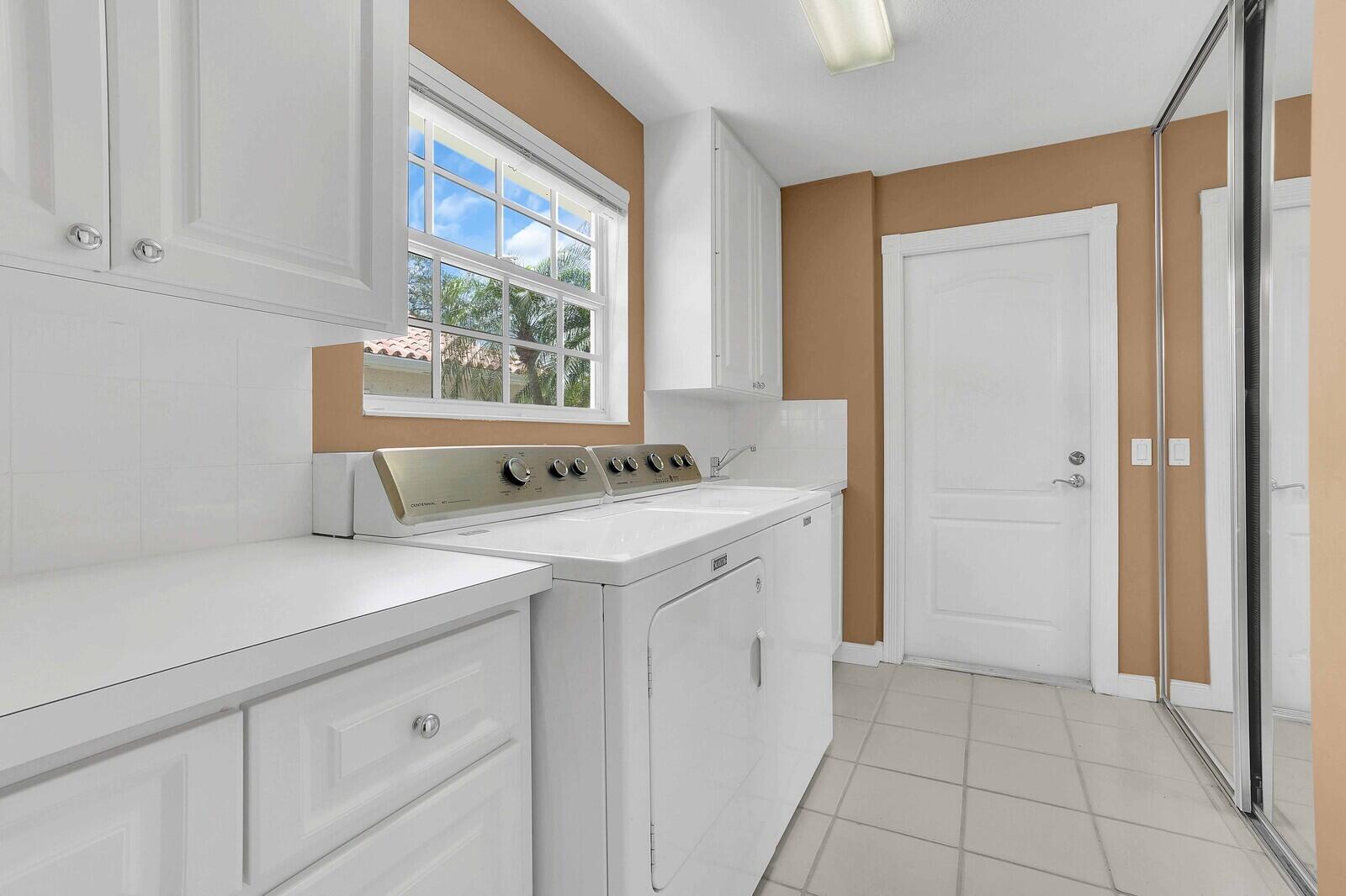 2503 SW Parkside Drive