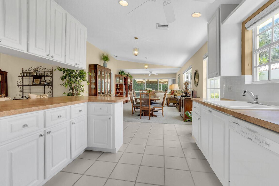 2503 SW Parkside Drive