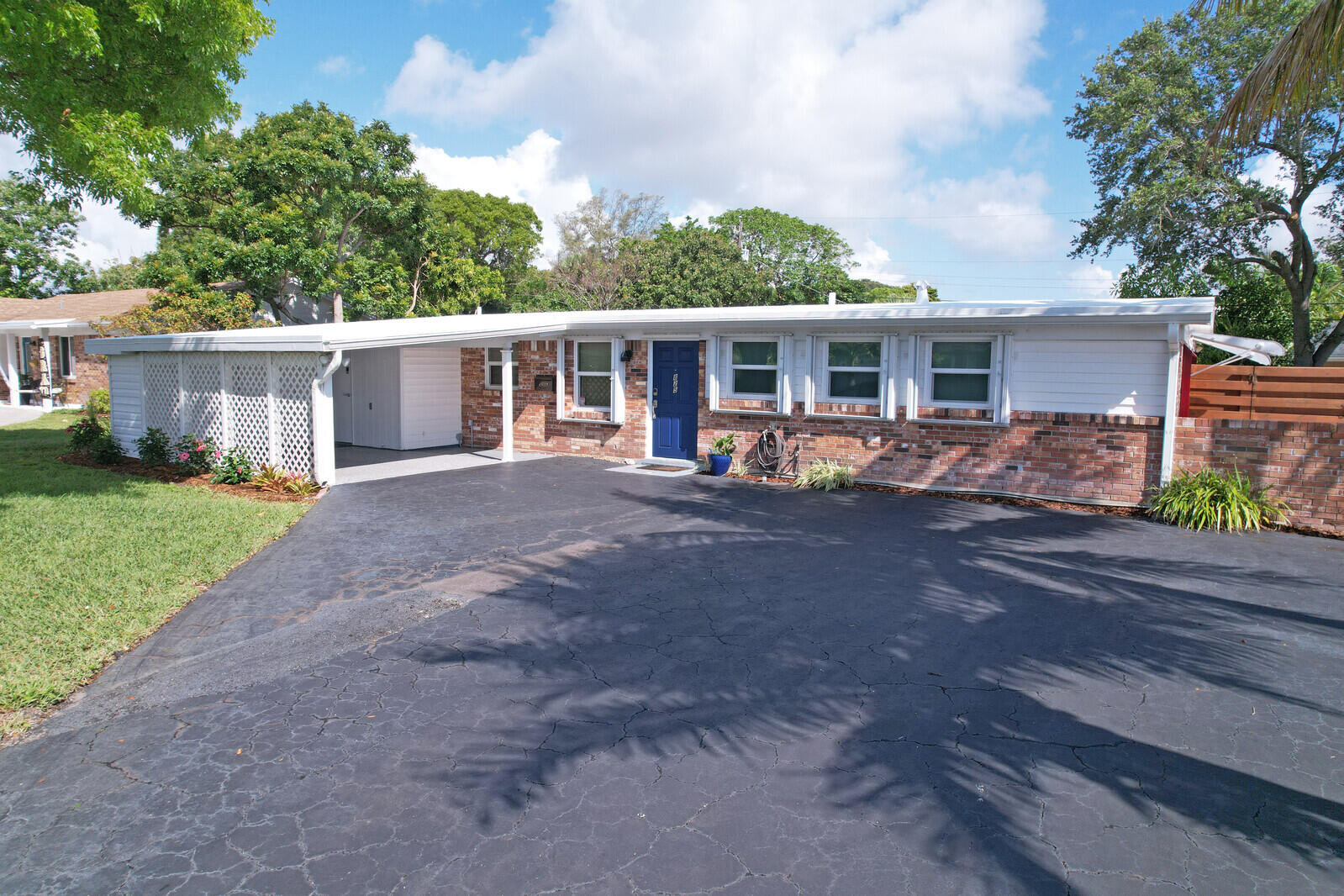 825 Northern Drive