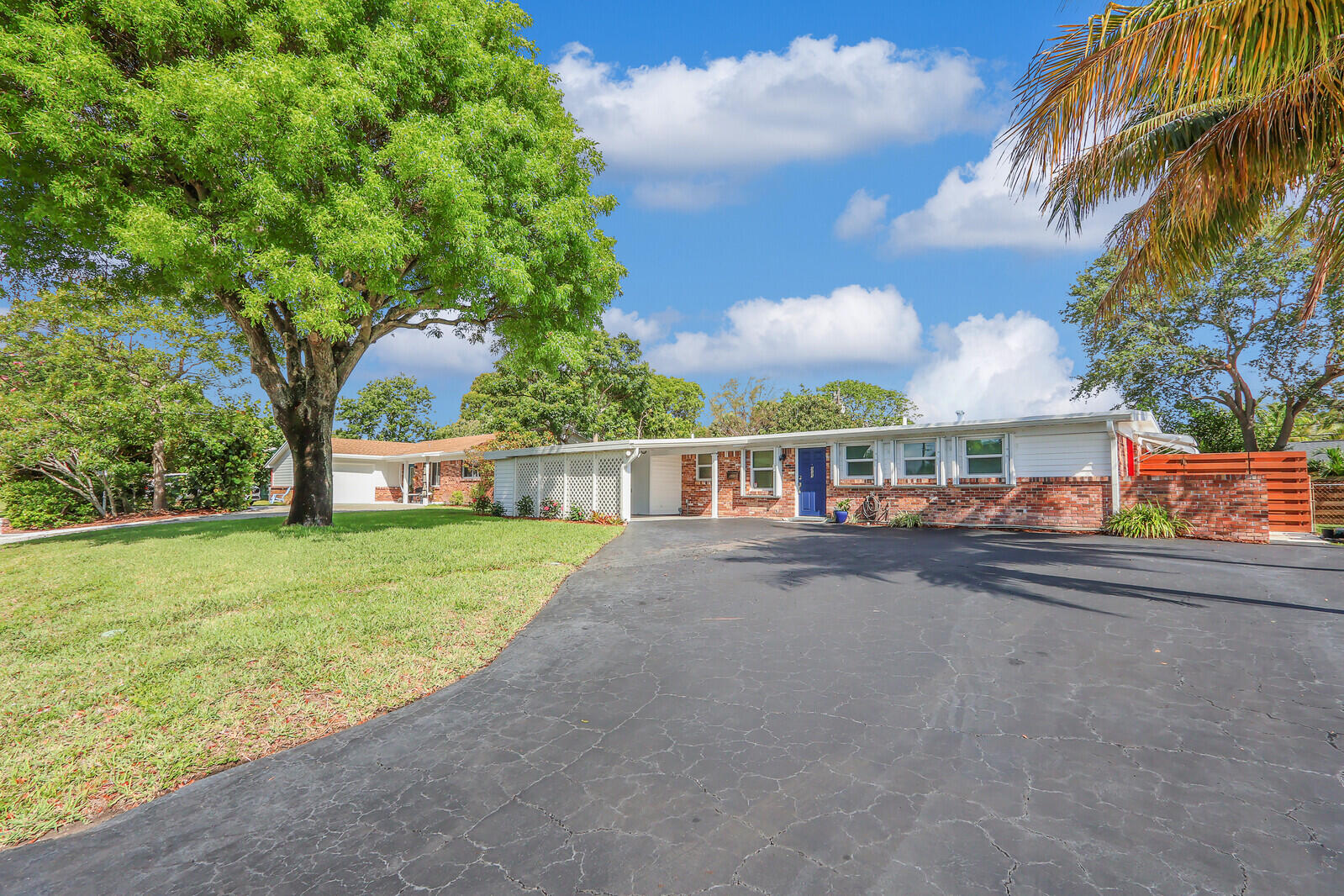825 Northern Drive