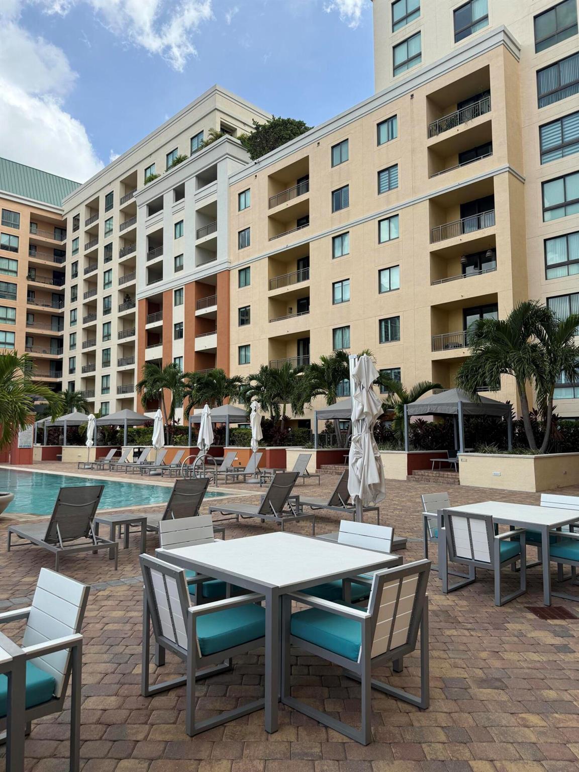 100 N Federal Highway 1139