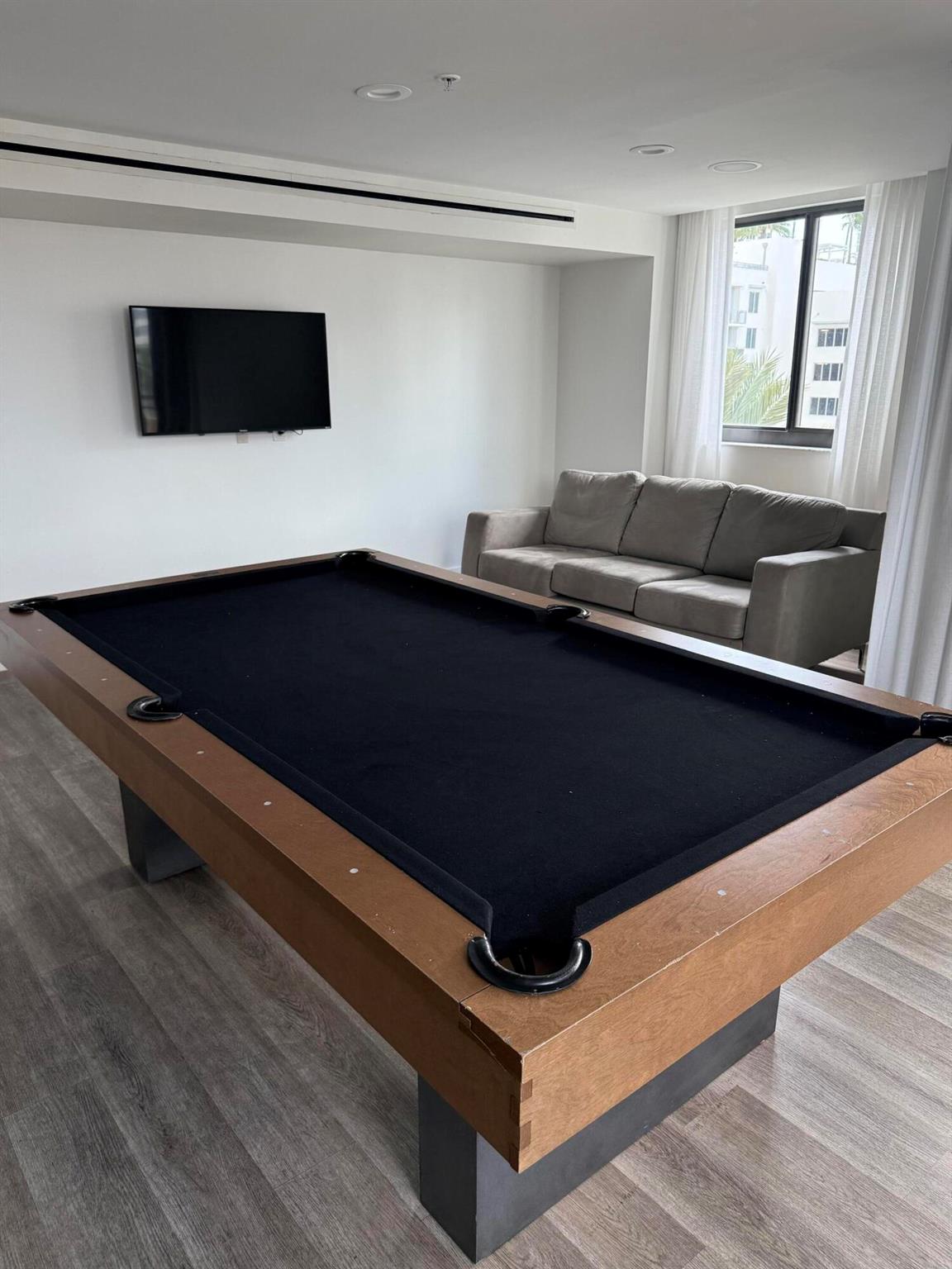 100 N Federal Highway 1139