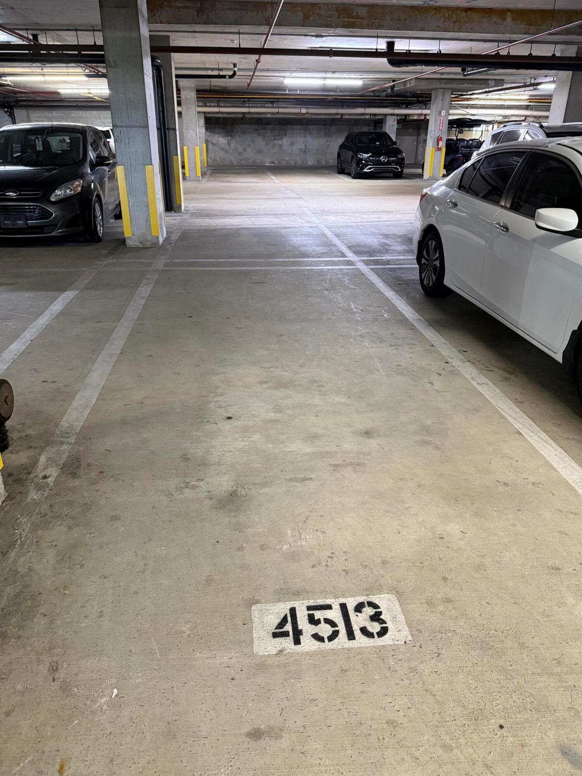 100 N Federal Highway 1139