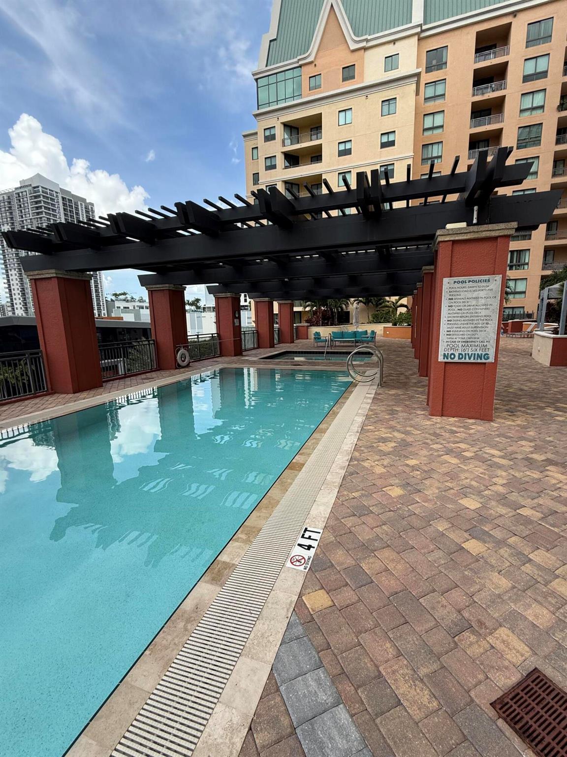 100 N Federal Highway 1139