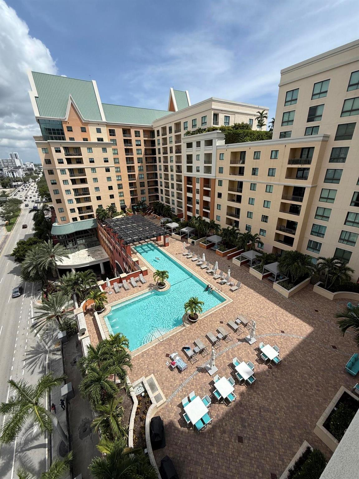 100 N Federal Highway 1139