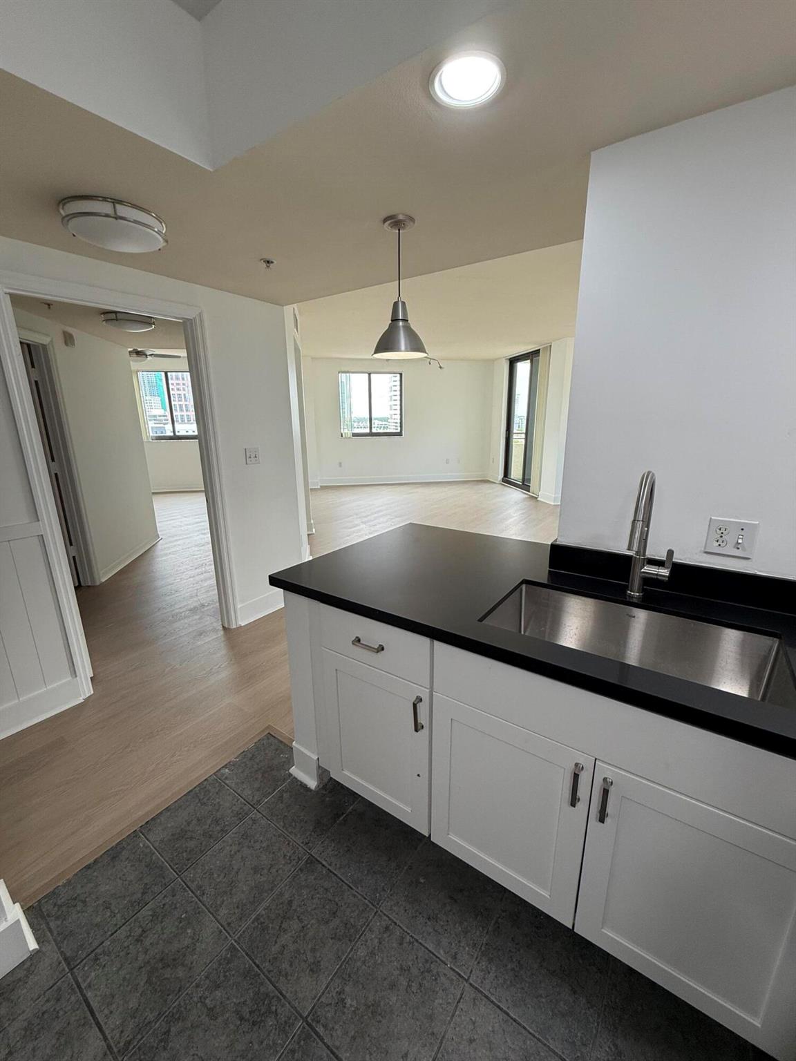 100 N Federal Highway 1139