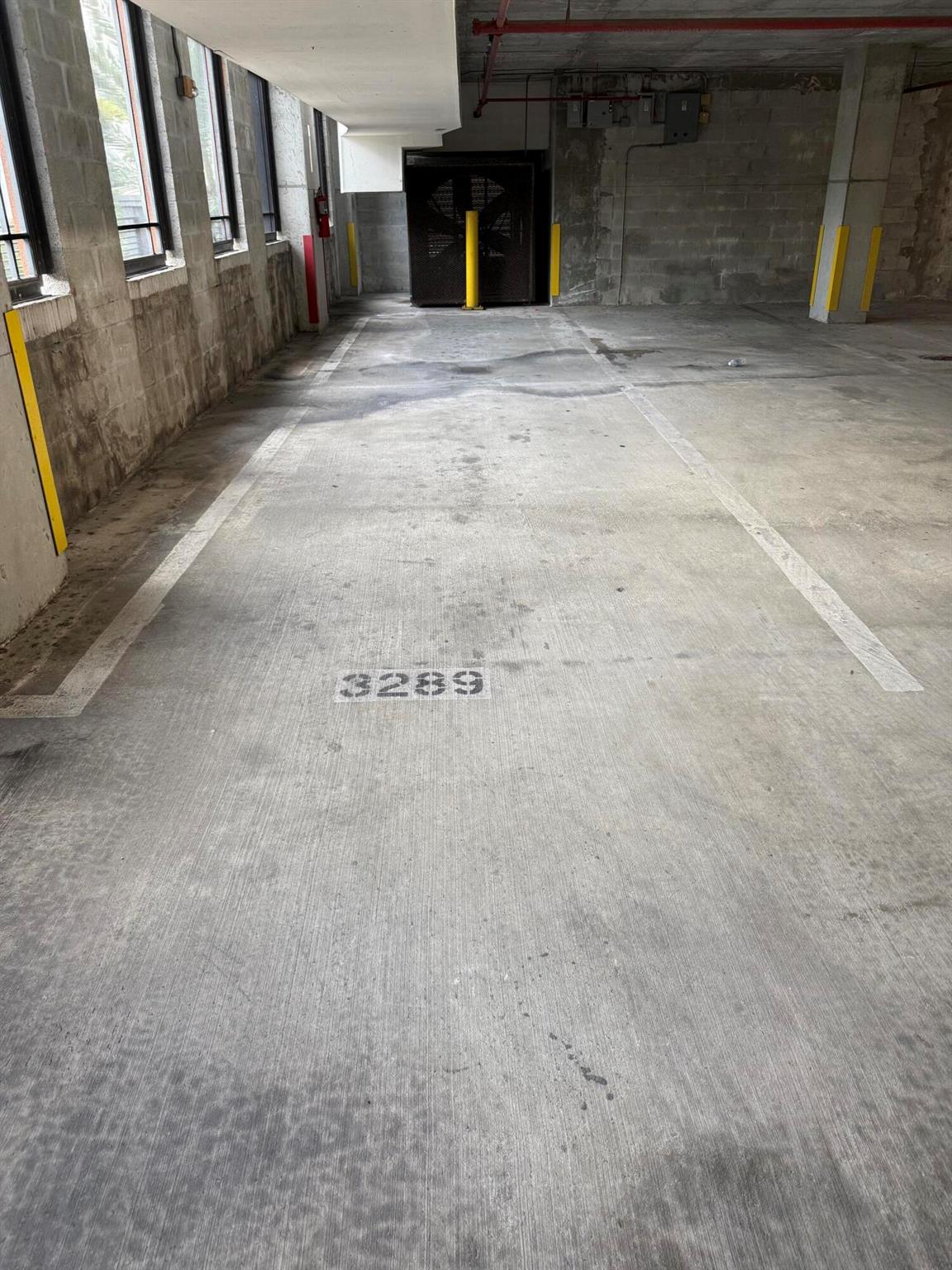 100 N Federal Highway 1139