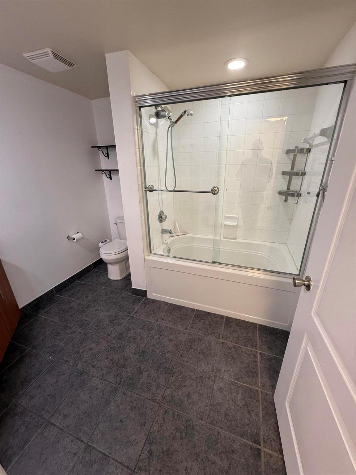 100 N Federal Highway 1139