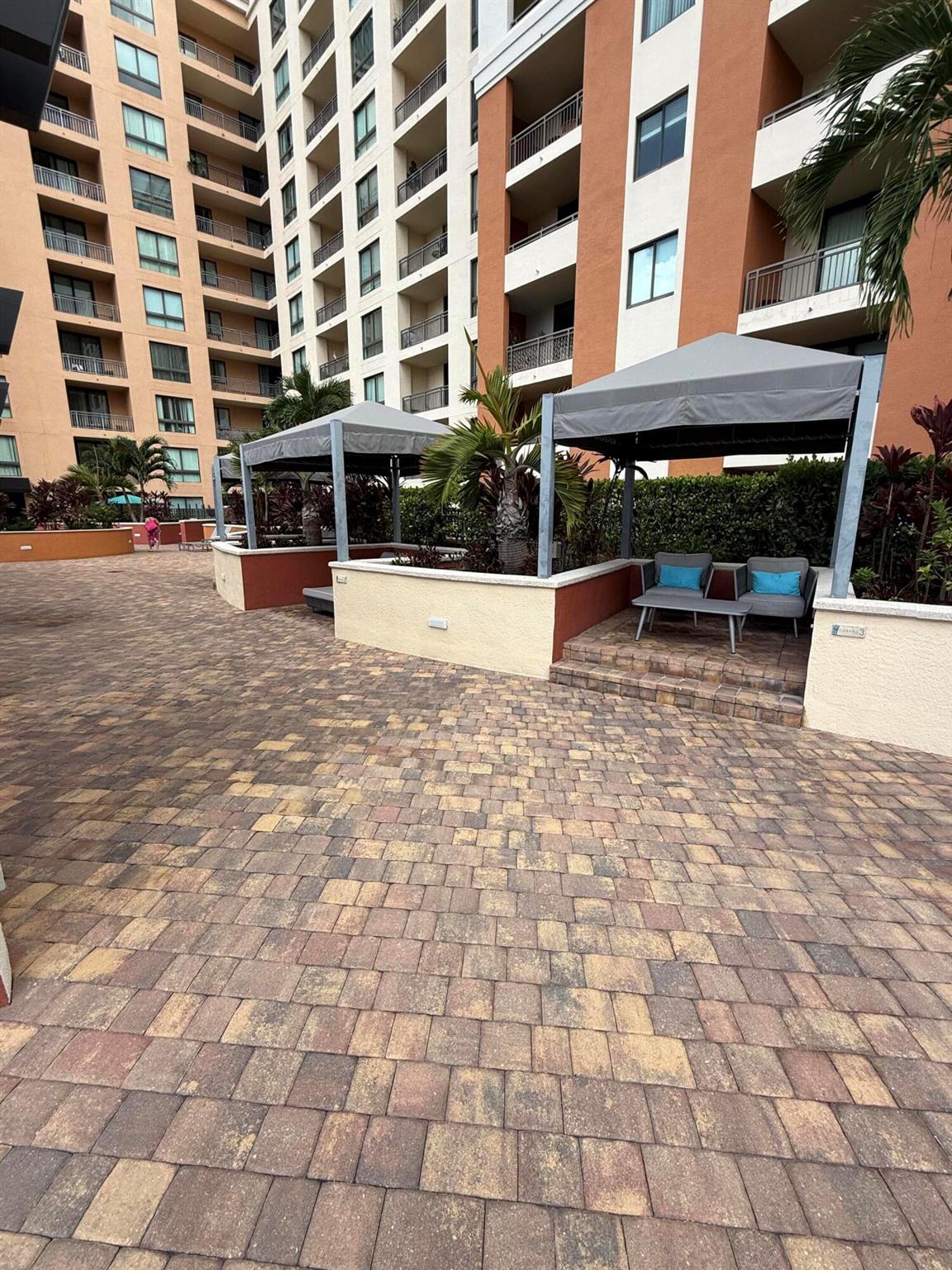 100 N Federal Highway 1139