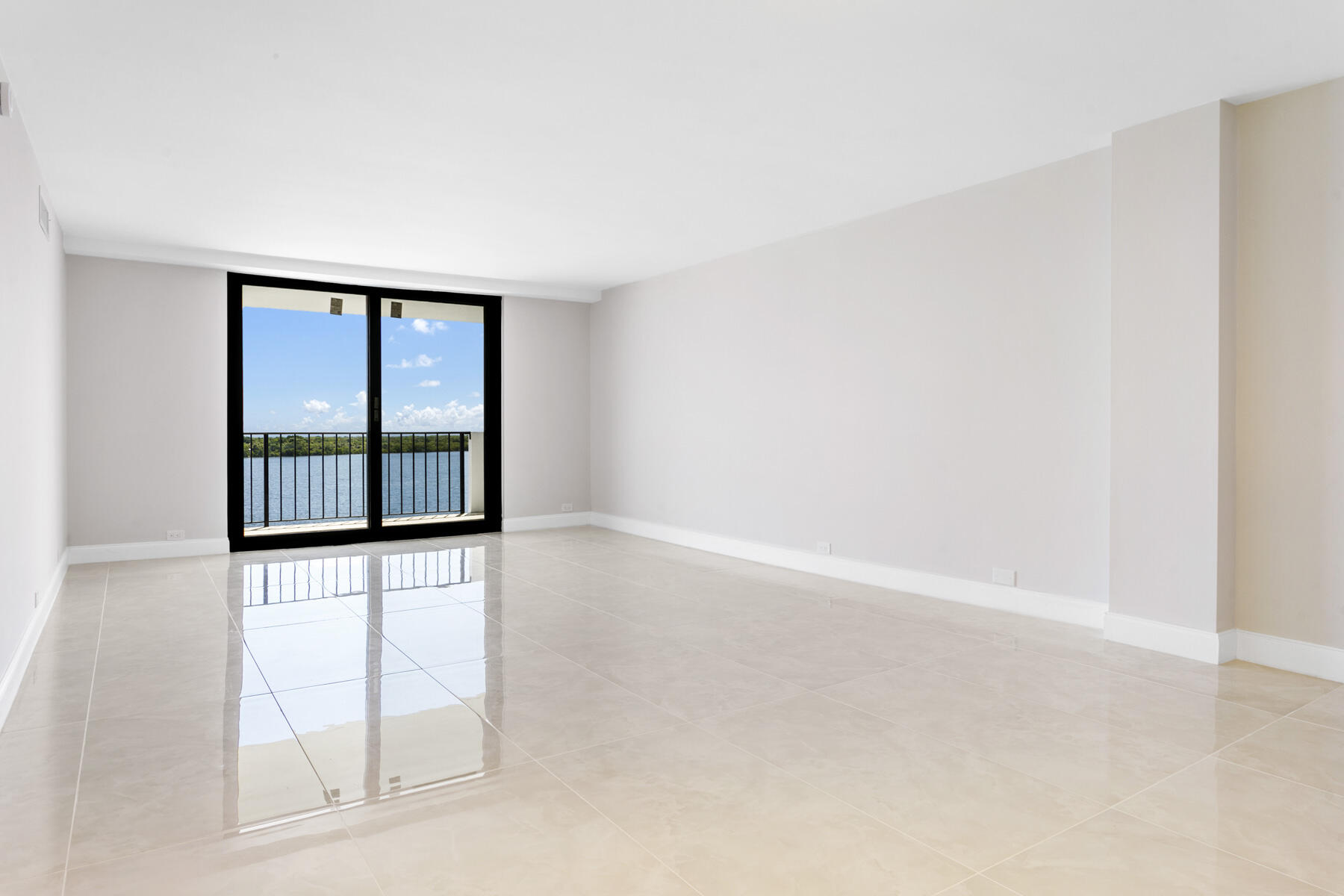 1200 Marine Way 802