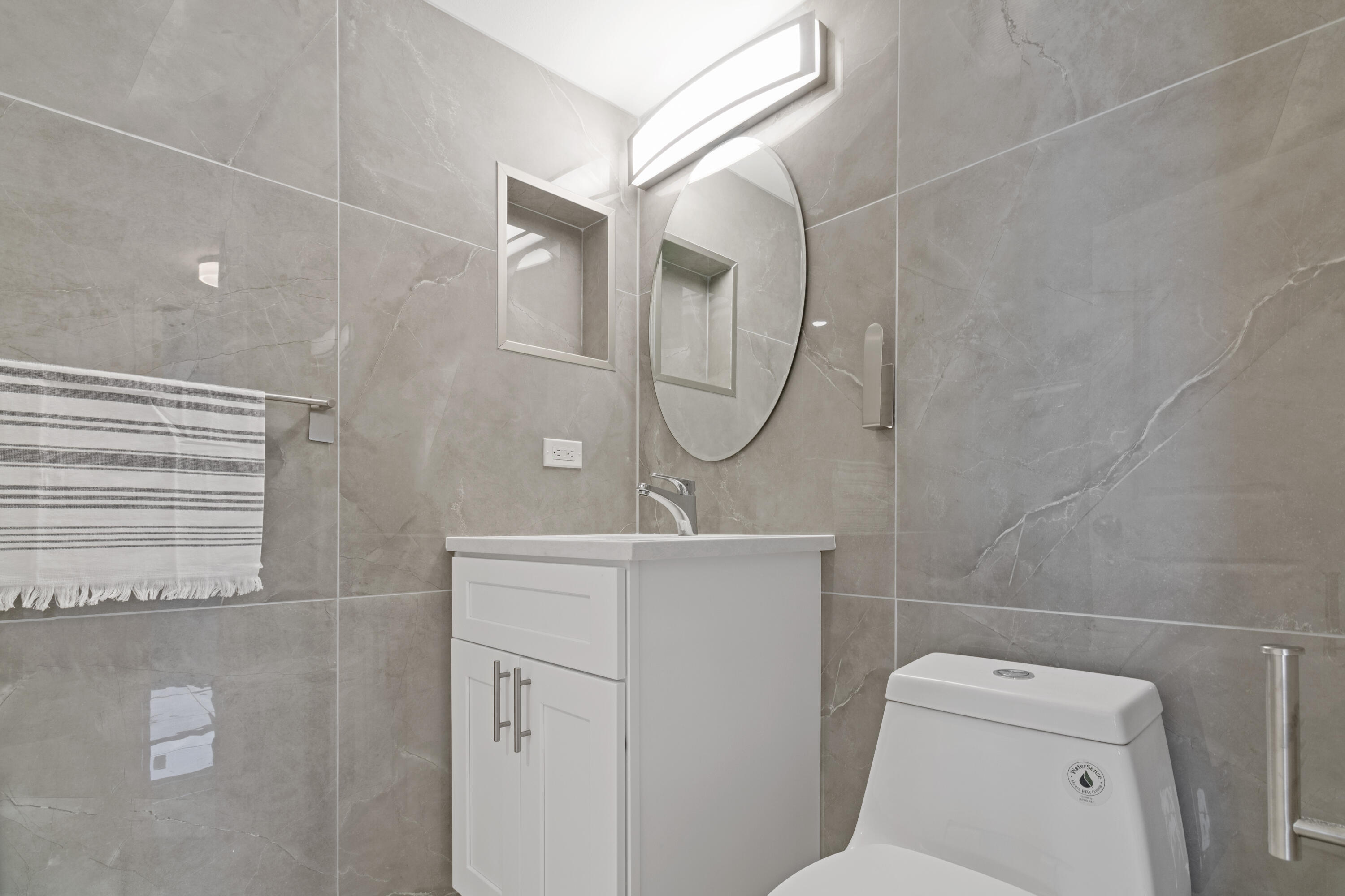1200 Marine Way 802