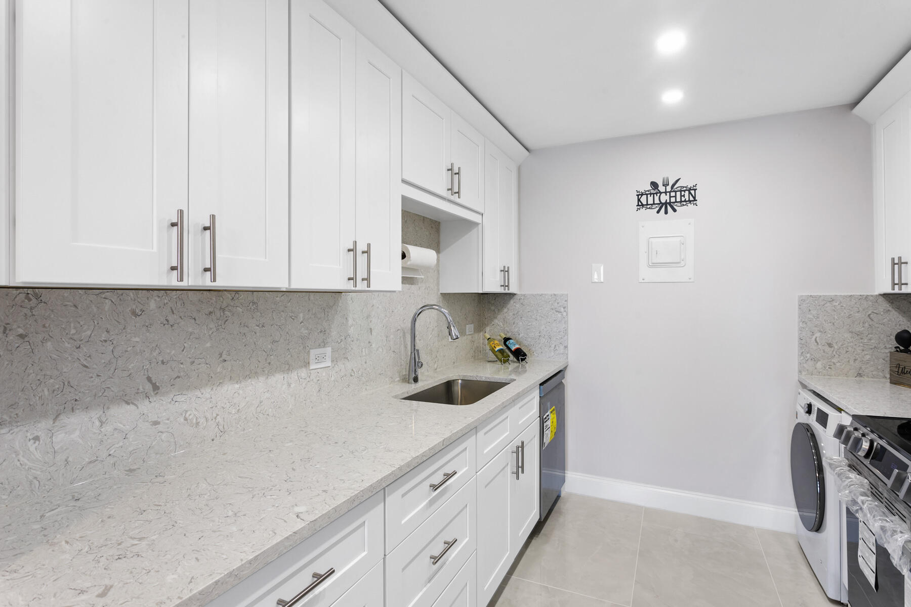 1200 Marine Way 802