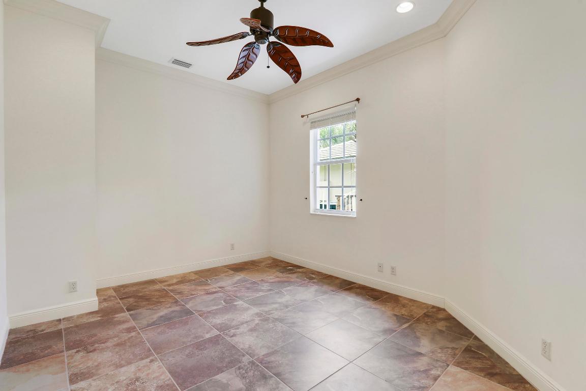 9325 Osprey Isles Boulevard