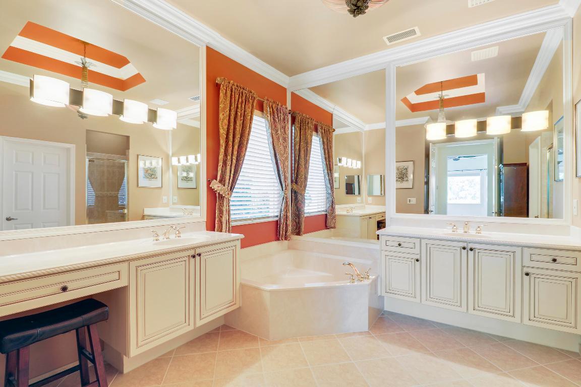 9325 Osprey Isles Boulevard