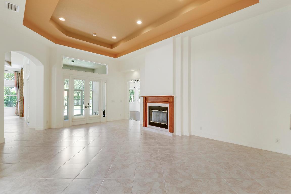 9325 Osprey Isles Boulevard