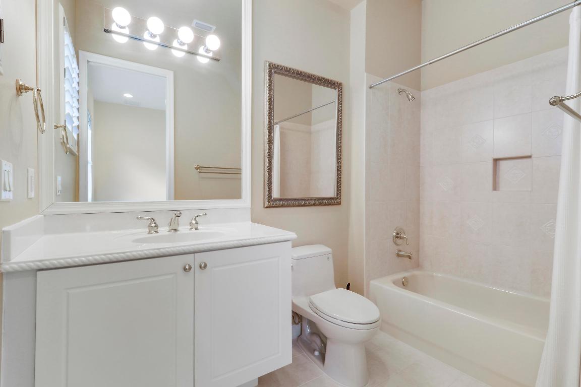 9325 Osprey Isles Boulevard