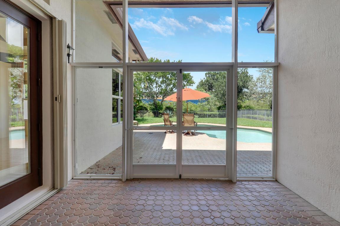 9325 Osprey Isles Boulevard