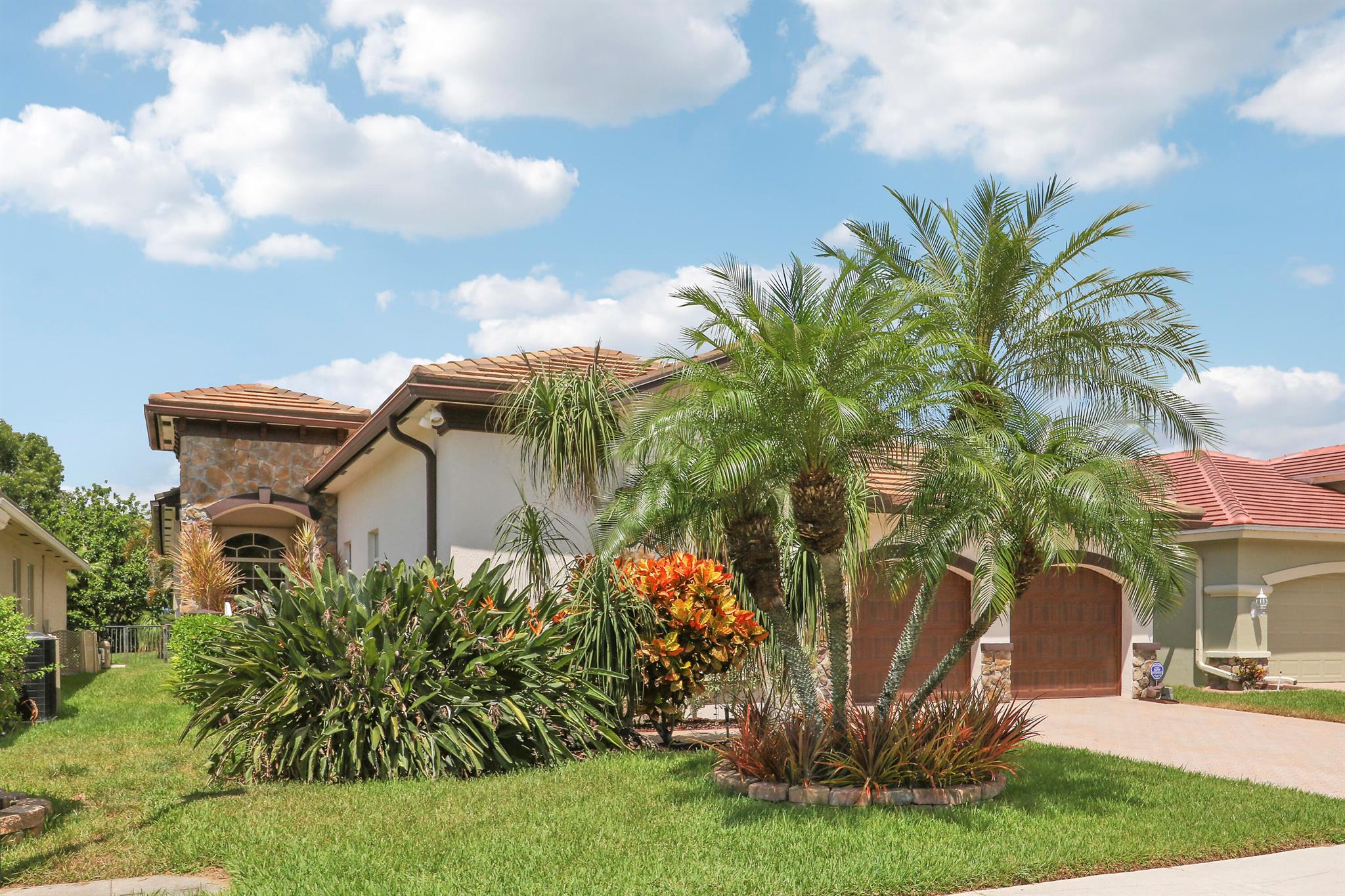 9325 Osprey Isles Boulevard