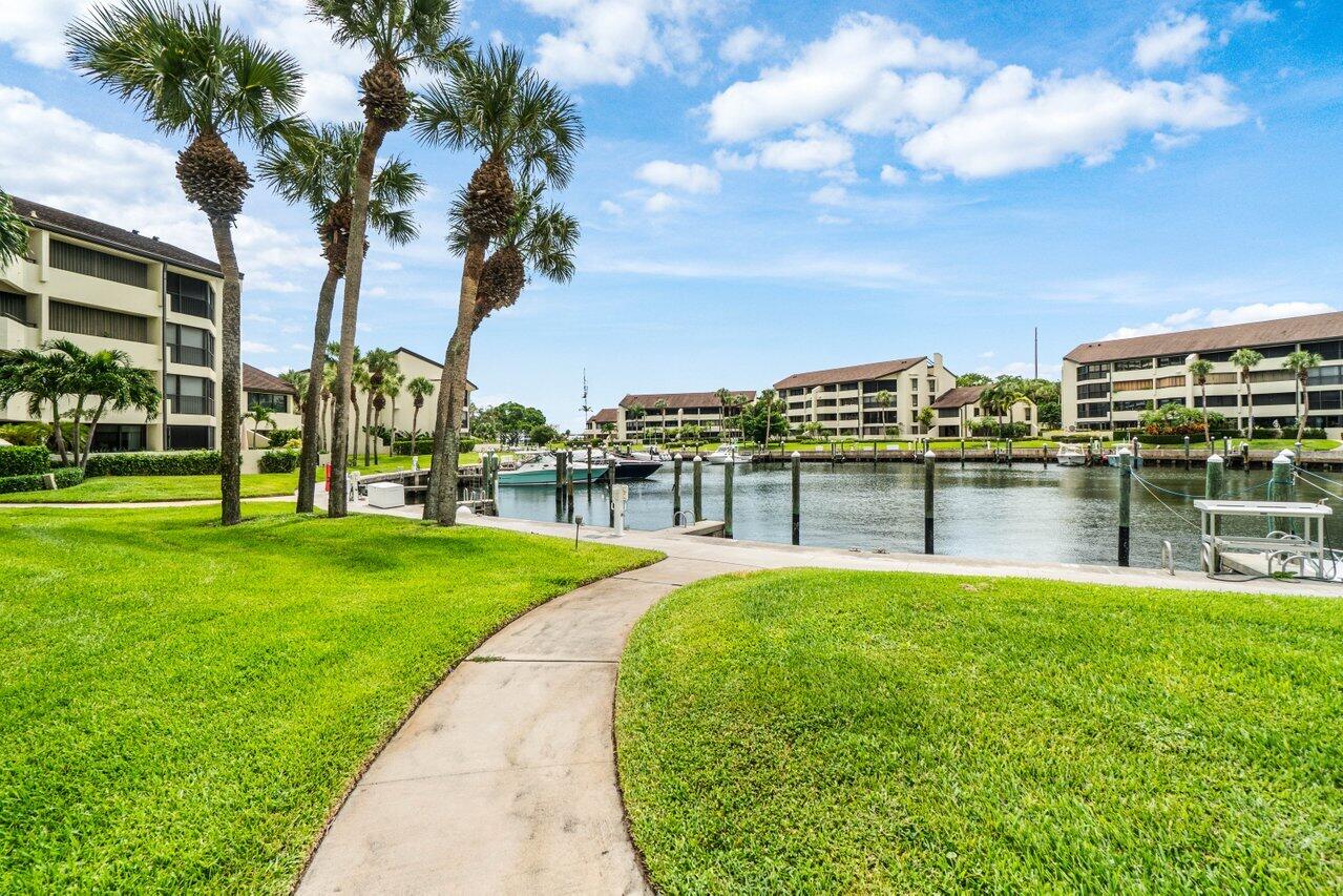 1141 Marine Way E H3l