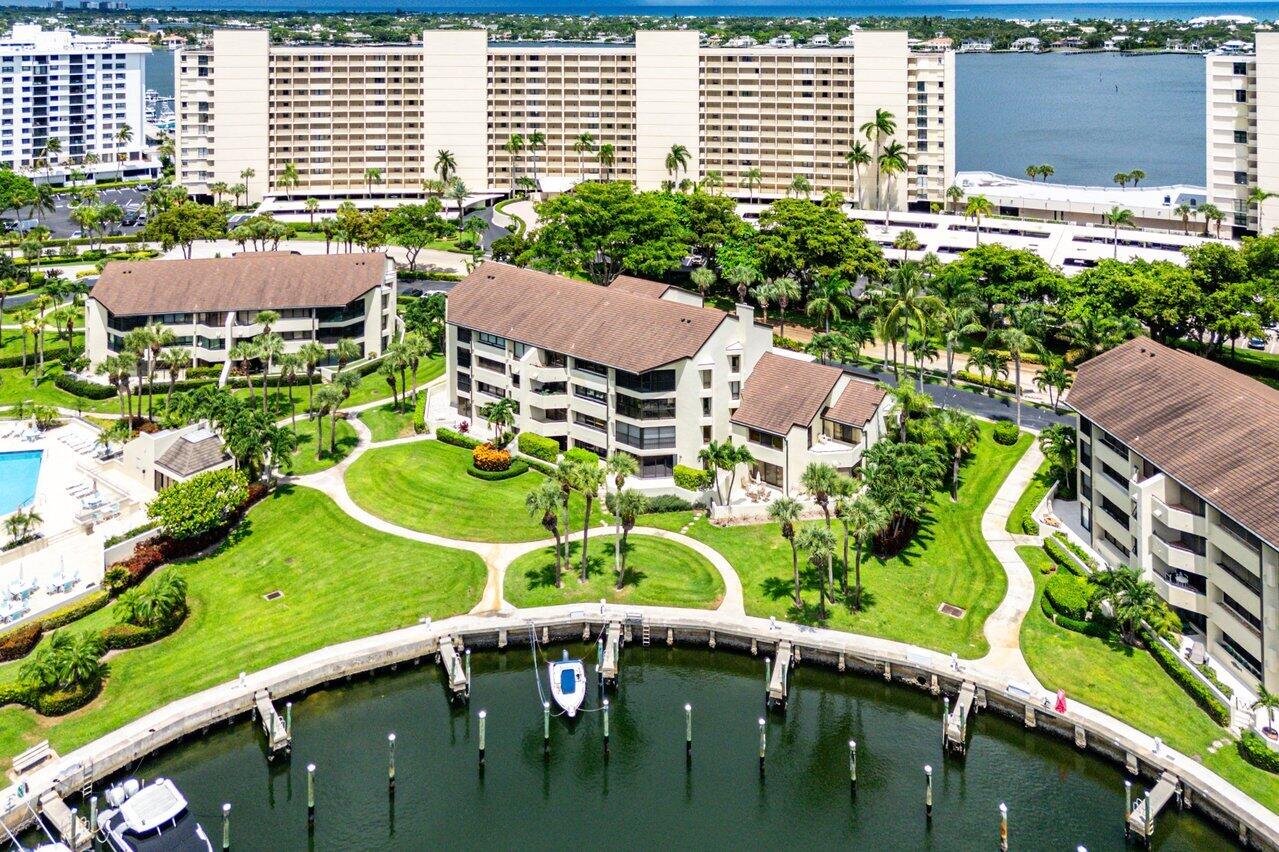 1141 Marine Way E H3l