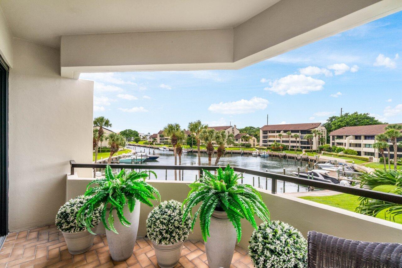 1141 Marine Way E H3l