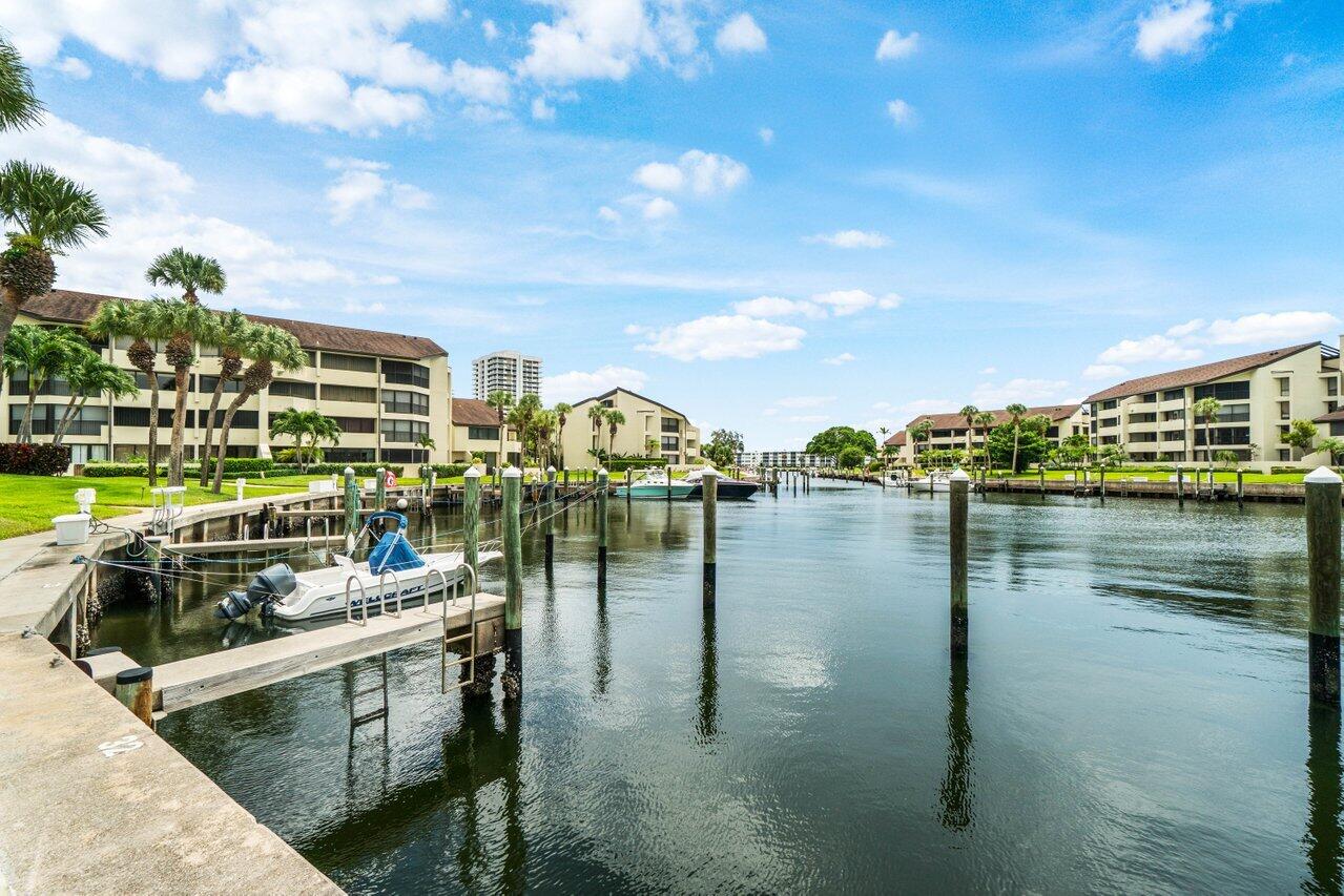 1141 Marine Way E H3l