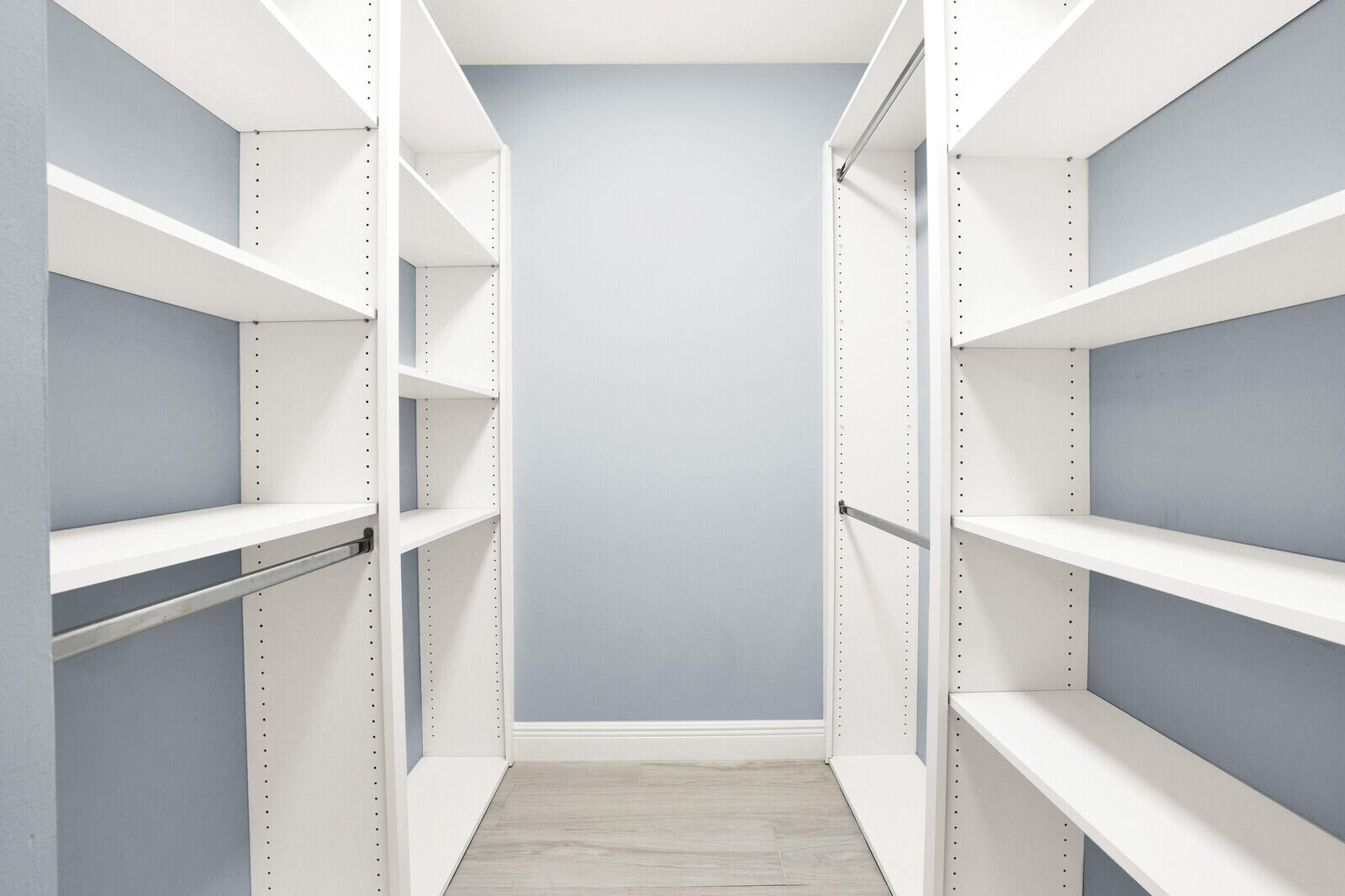 2493 SW Parkside Drive