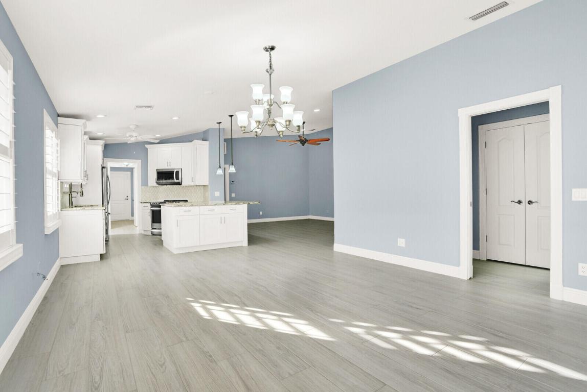 2493 SW Parkside Drive