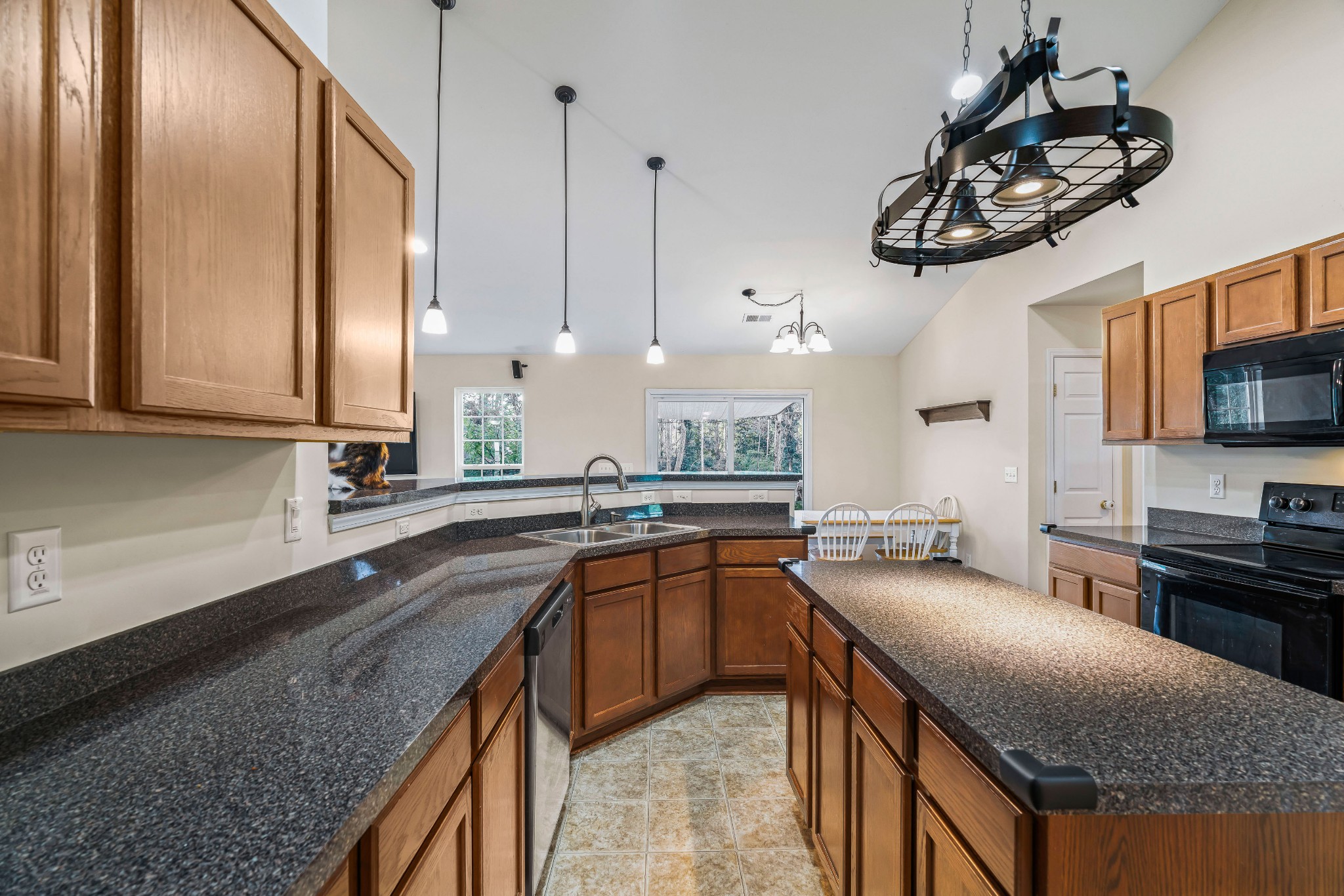 8336 Cross Plains Rd