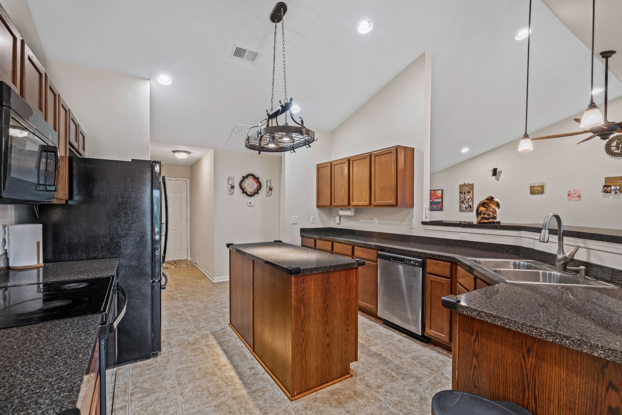 8336 Cross Plains Rd