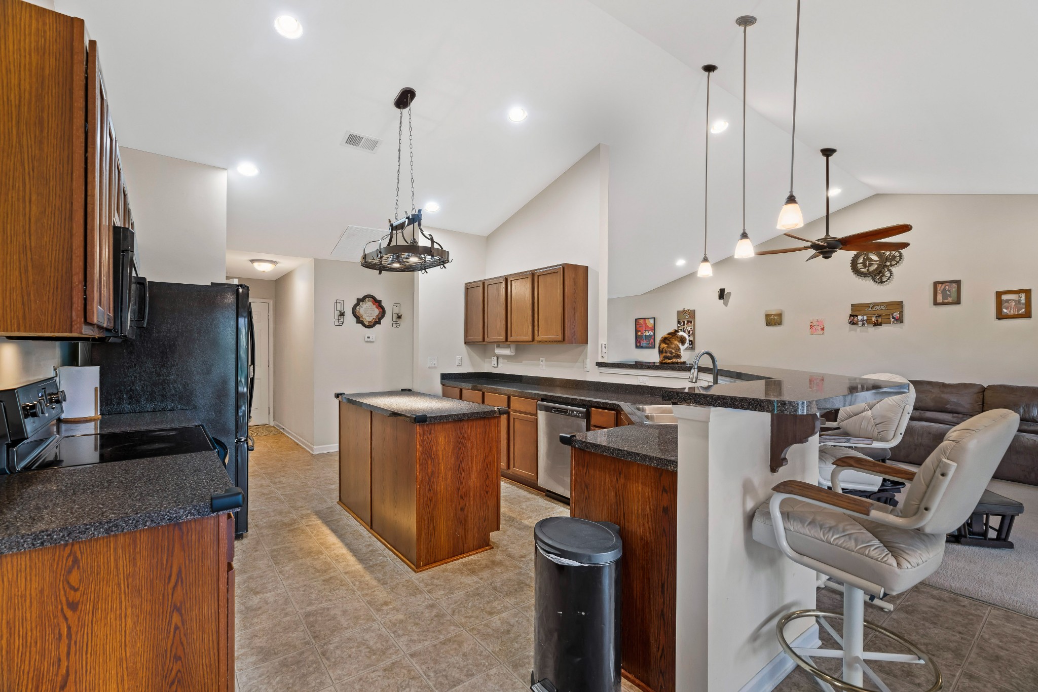 8336 Cross Plains Rd