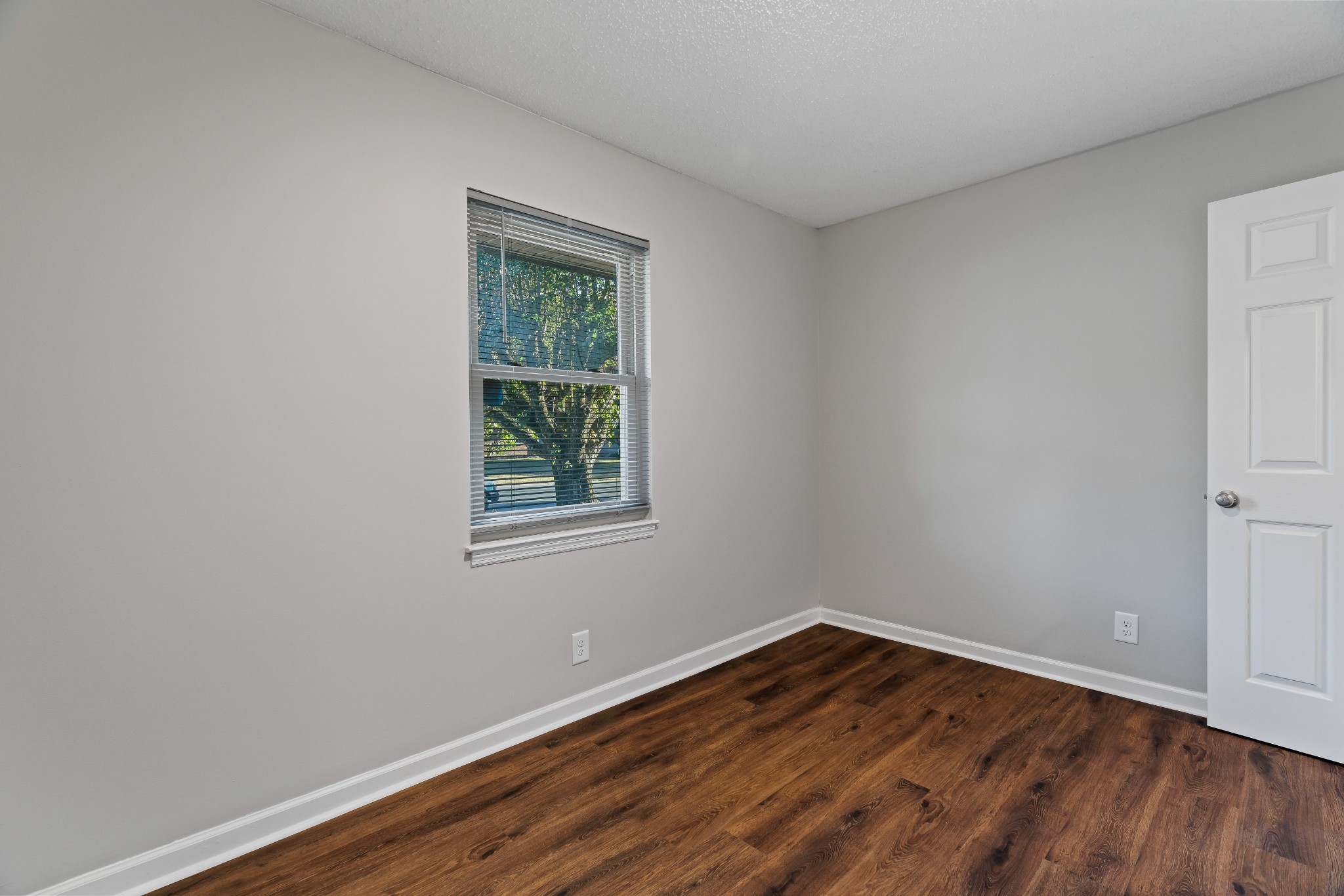 4351 Central Valley Dr