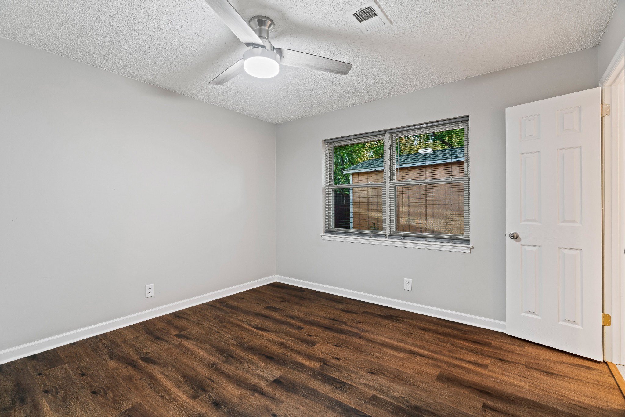 4351 Central Valley Dr