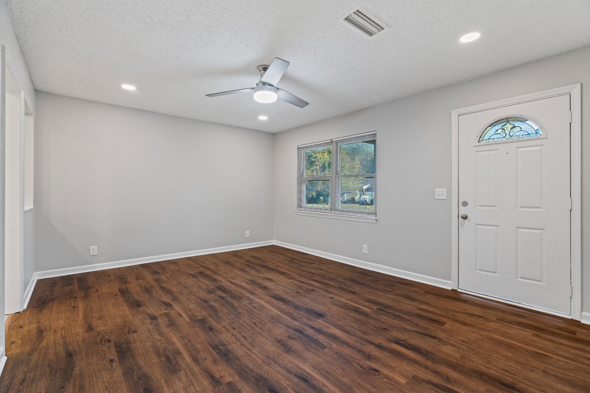 4351 Central Valley Dr