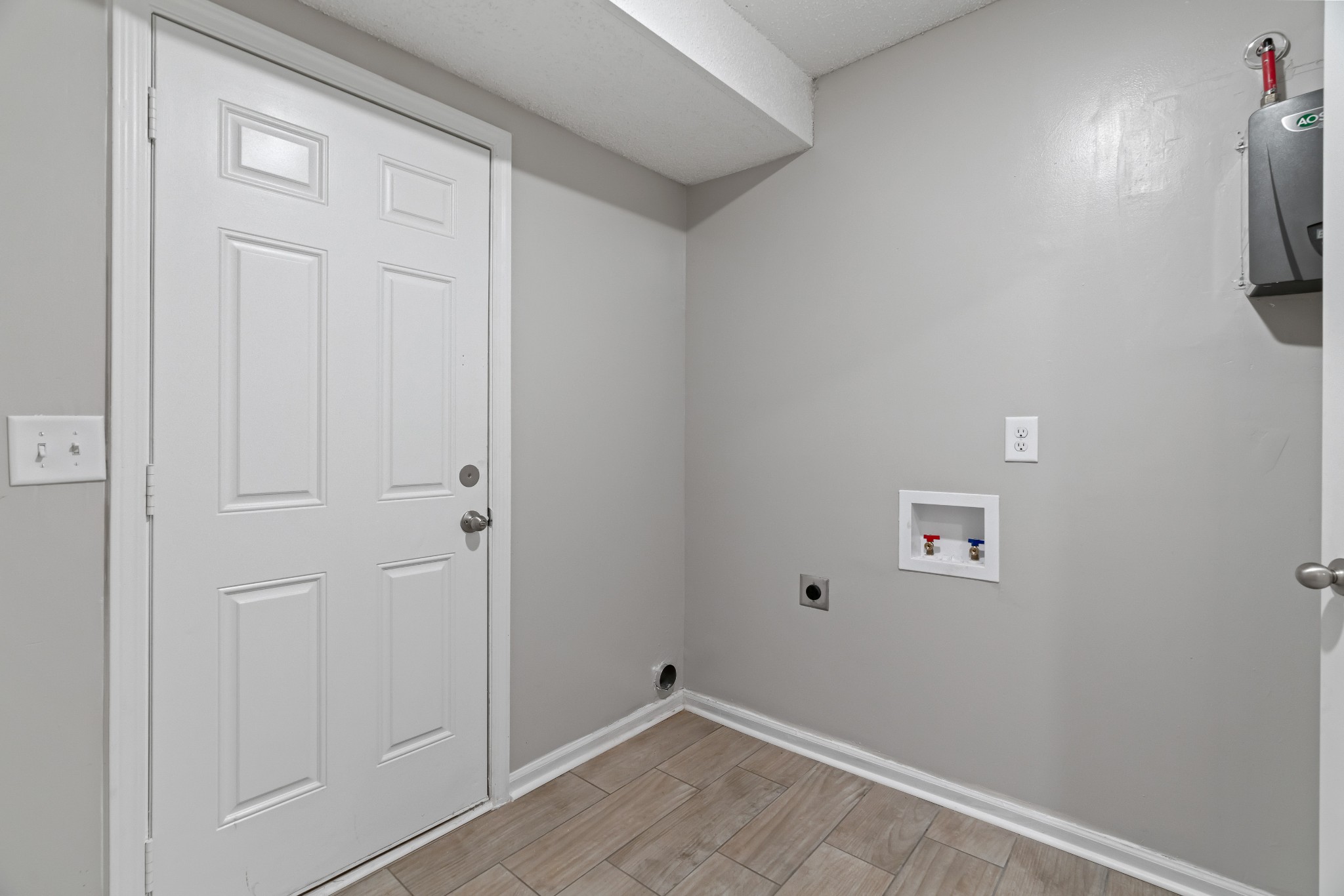 4351 Central Valley Dr