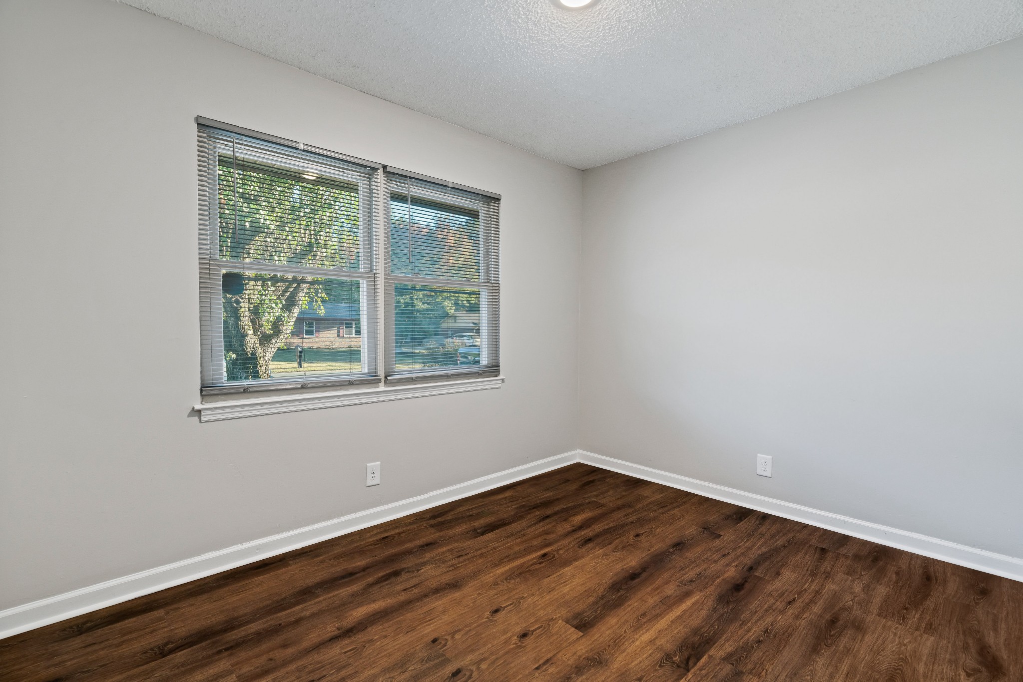 4351 Central Valley Dr