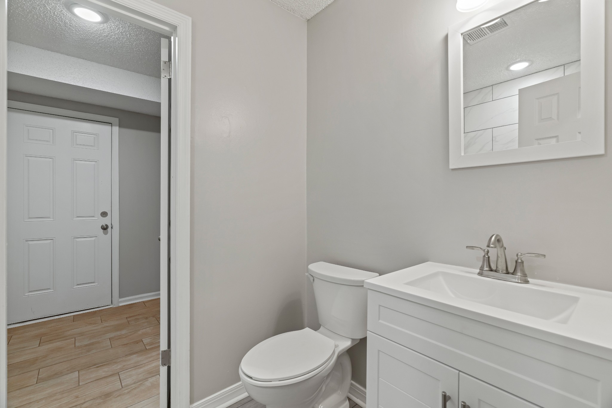 4351 Central Valley Dr