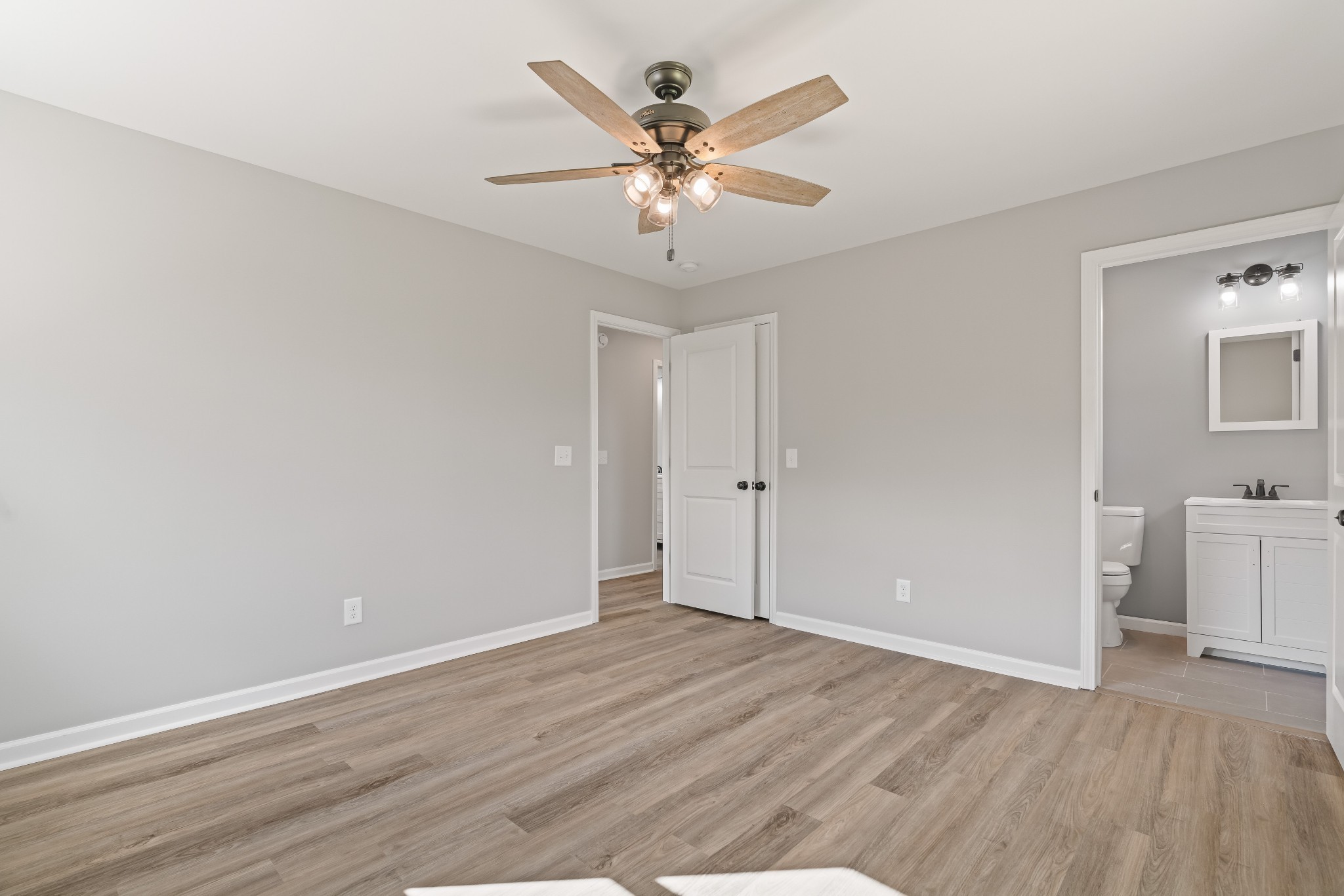 402 Sanders Ferry Rd