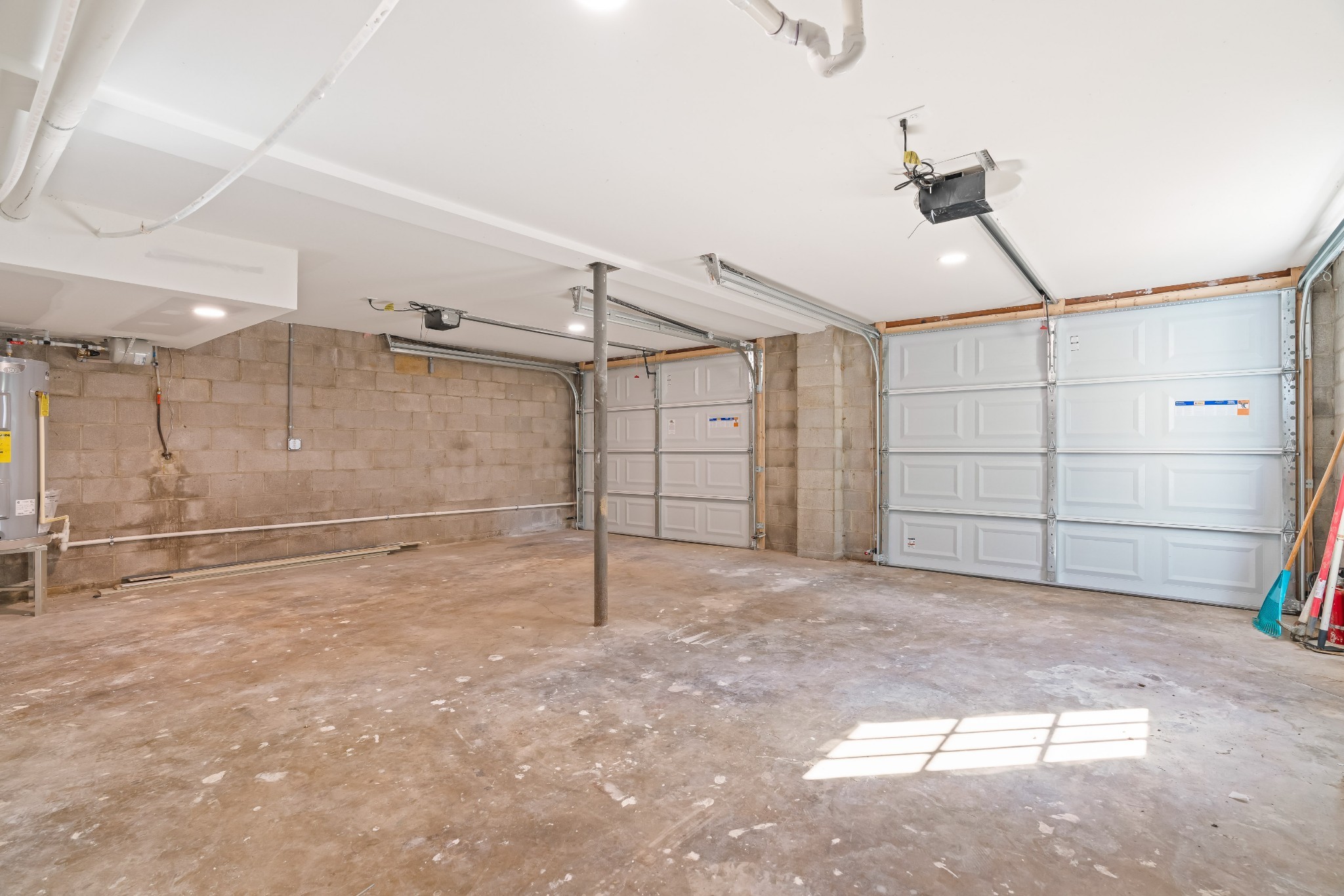 402 Sanders Ferry Rd