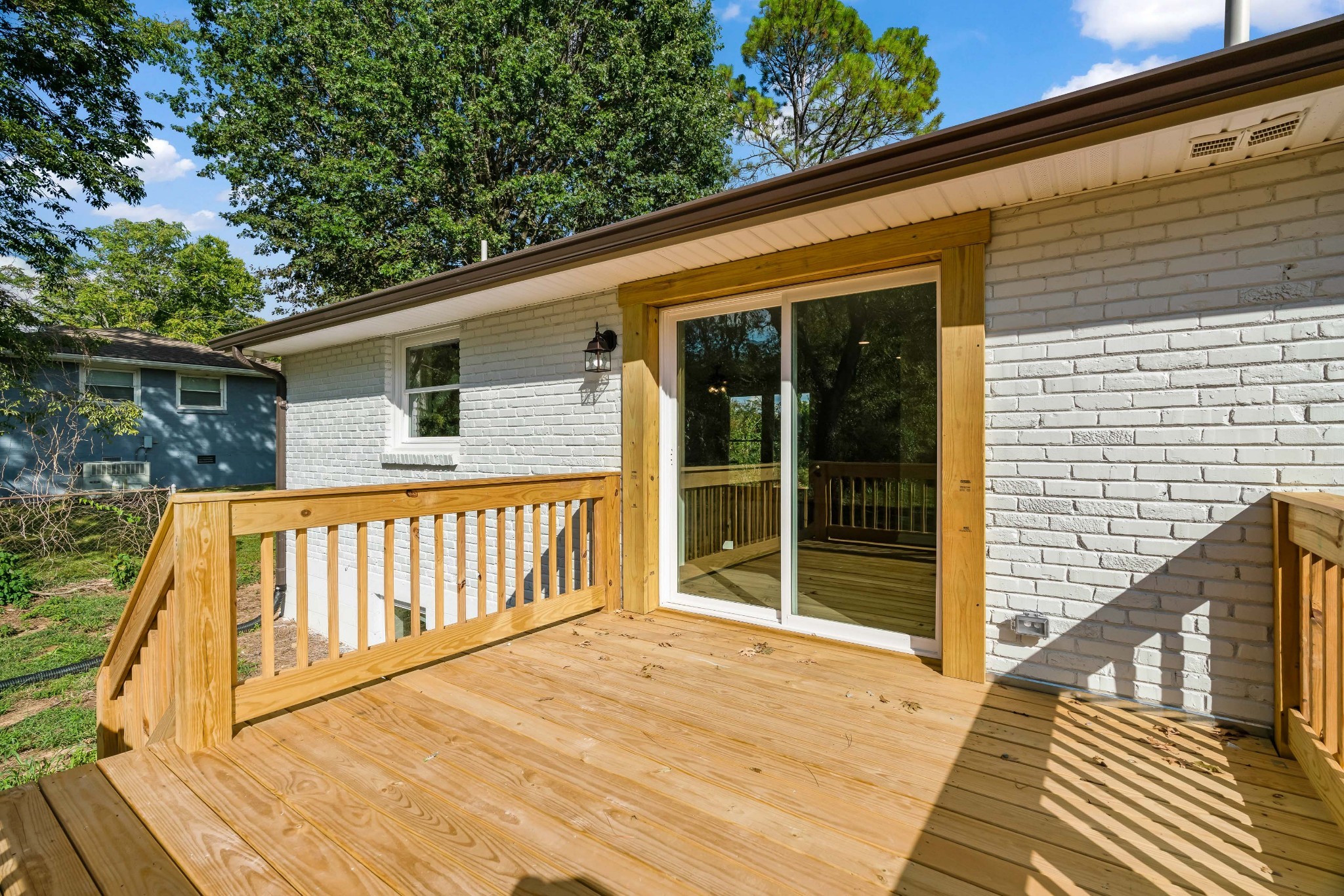 402 Sanders Ferry Rd